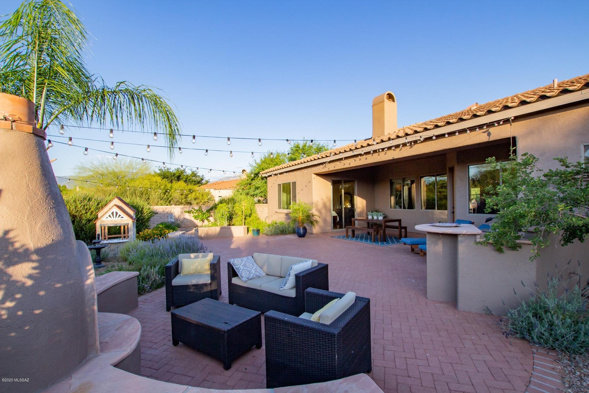 1298 W Ziziphus Place