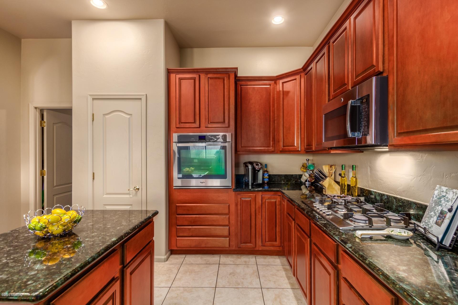 1298 W Ziziphus Place