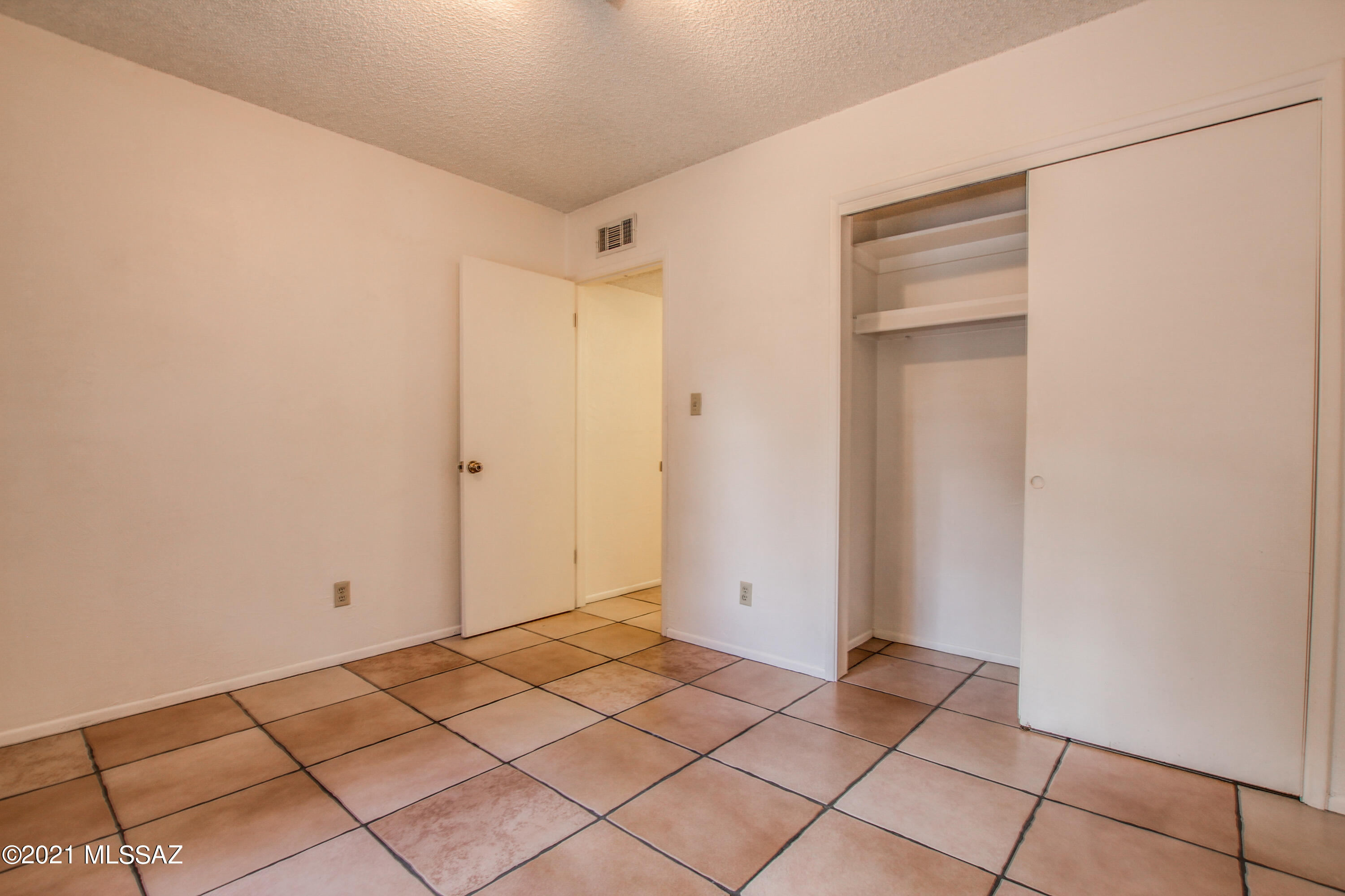 810 S Kolb Road Unit: 58