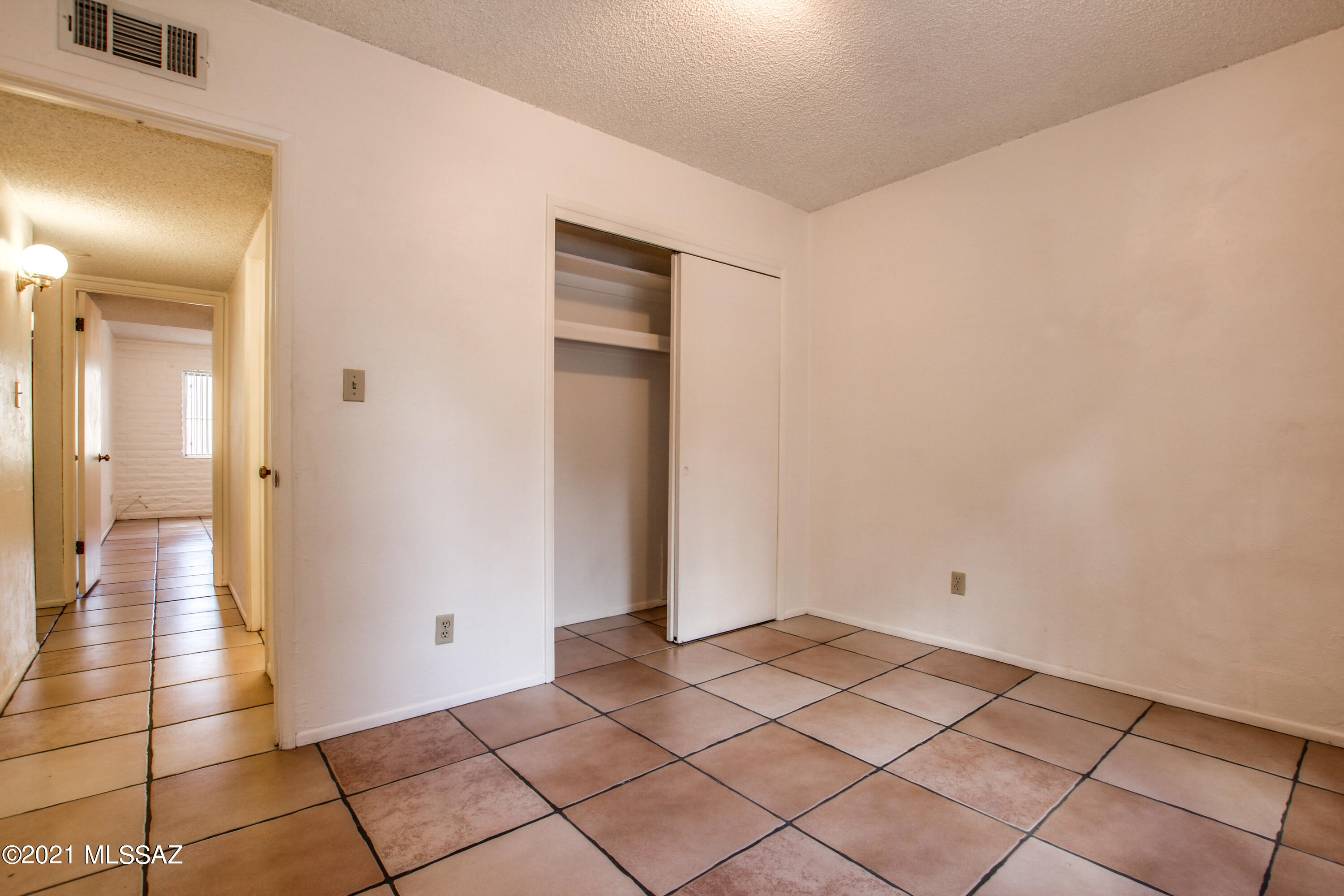 810 S Kolb Road Unit: 58