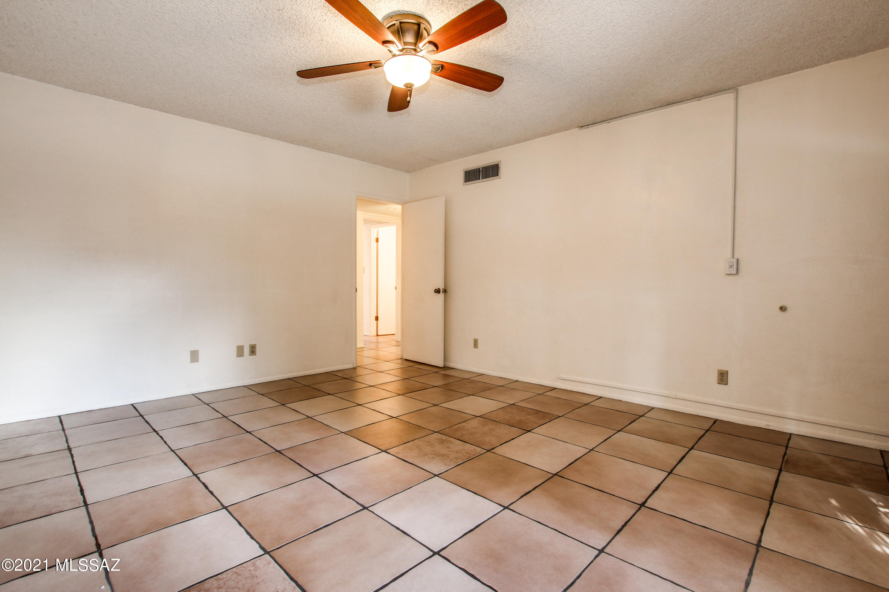 810 S Kolb Road Unit: 58