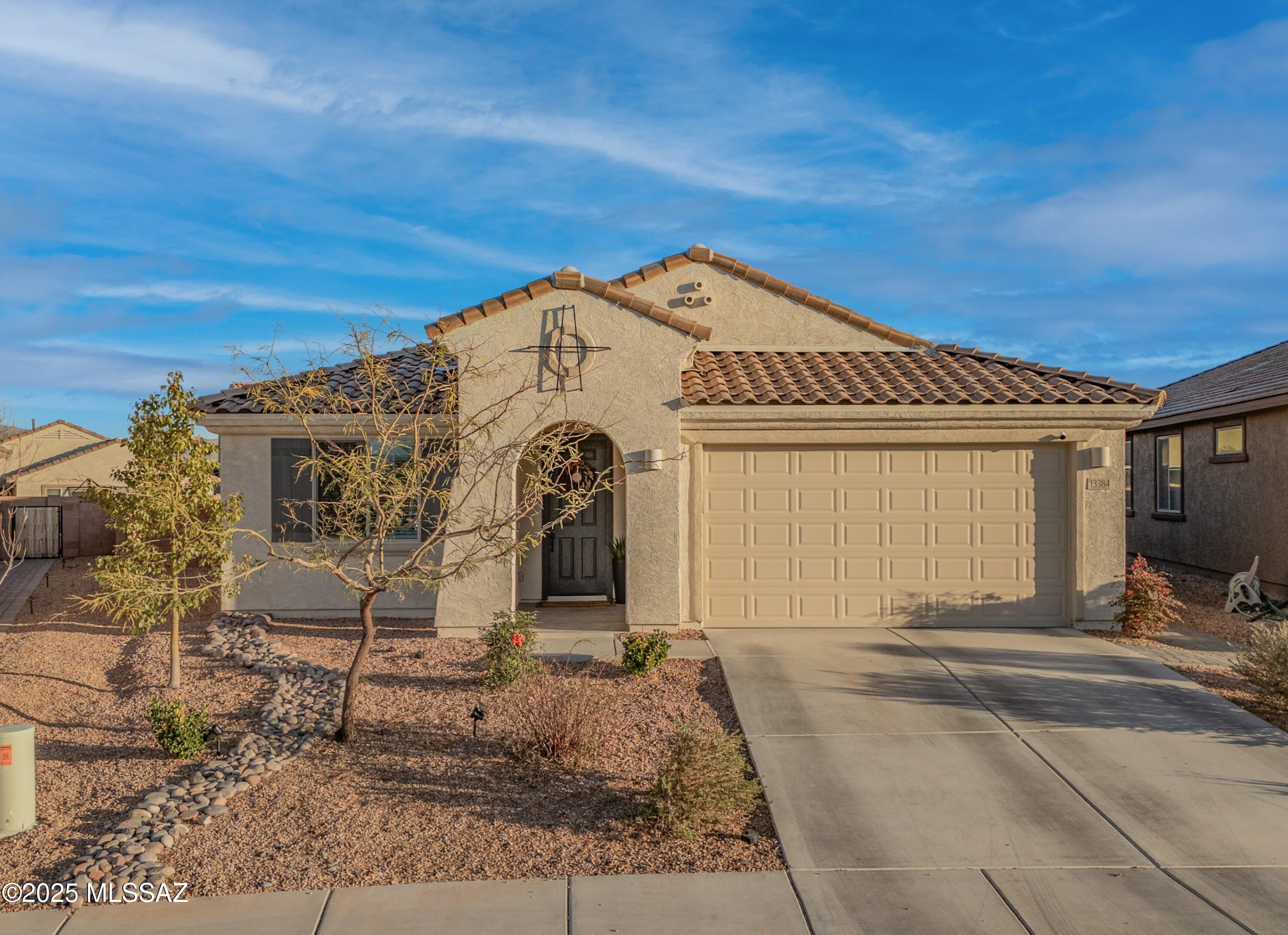 13384 E Knipe Place