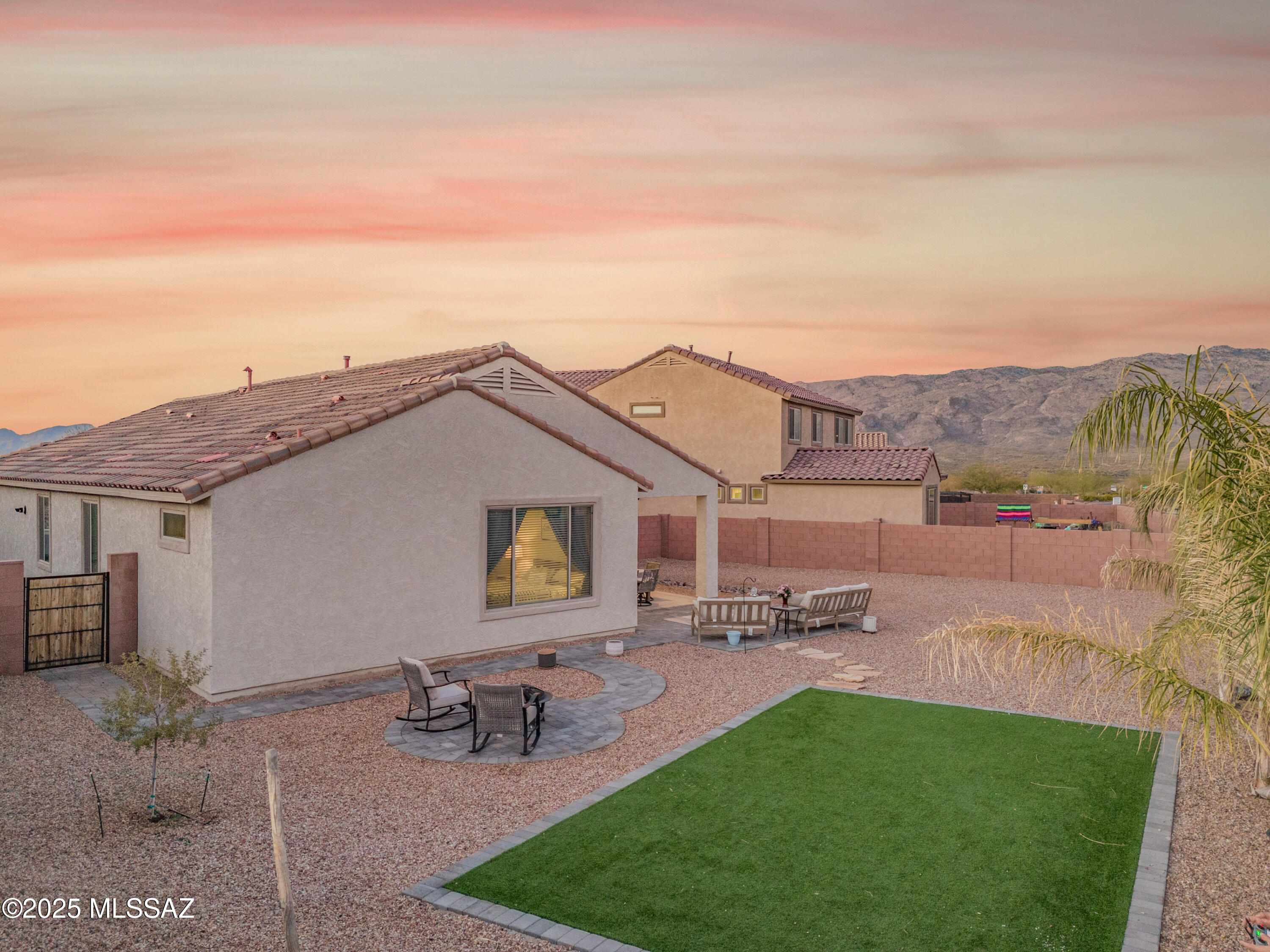 13384 E Knipe Place