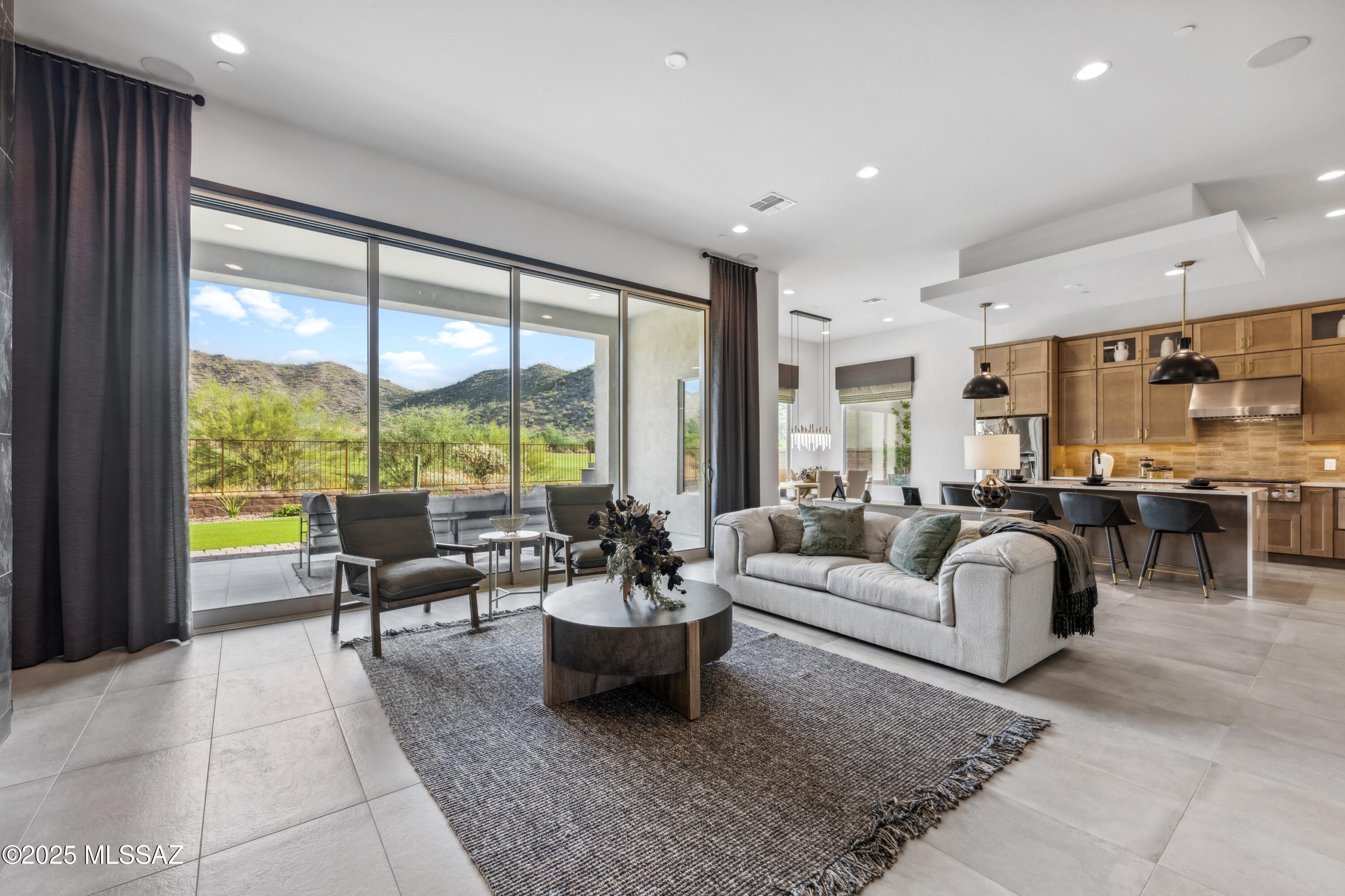 3560 N San Sebastian Drive Unit: 12