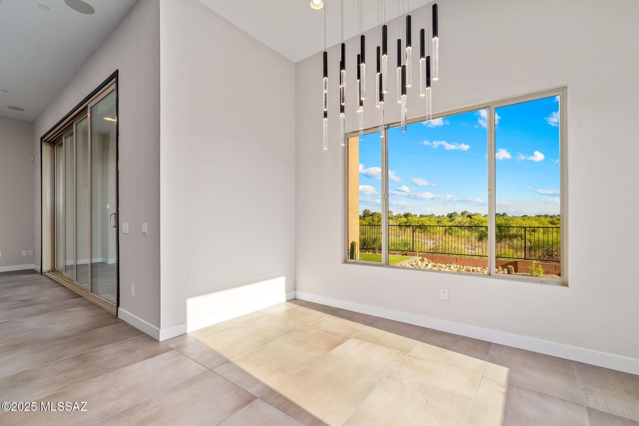 3560 N San Sebastian Drive Unit: 12