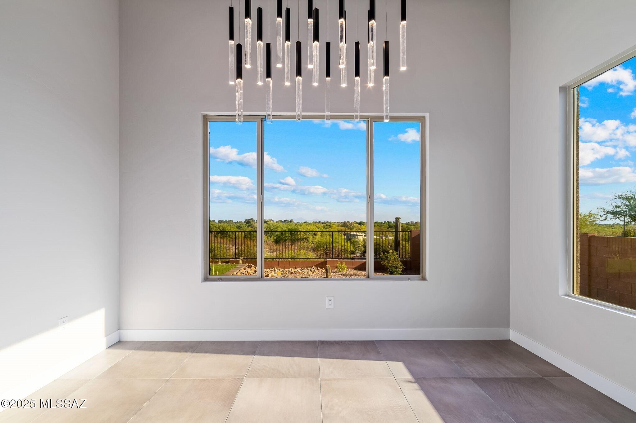 3560 N San Sebastian Drive Unit: 12