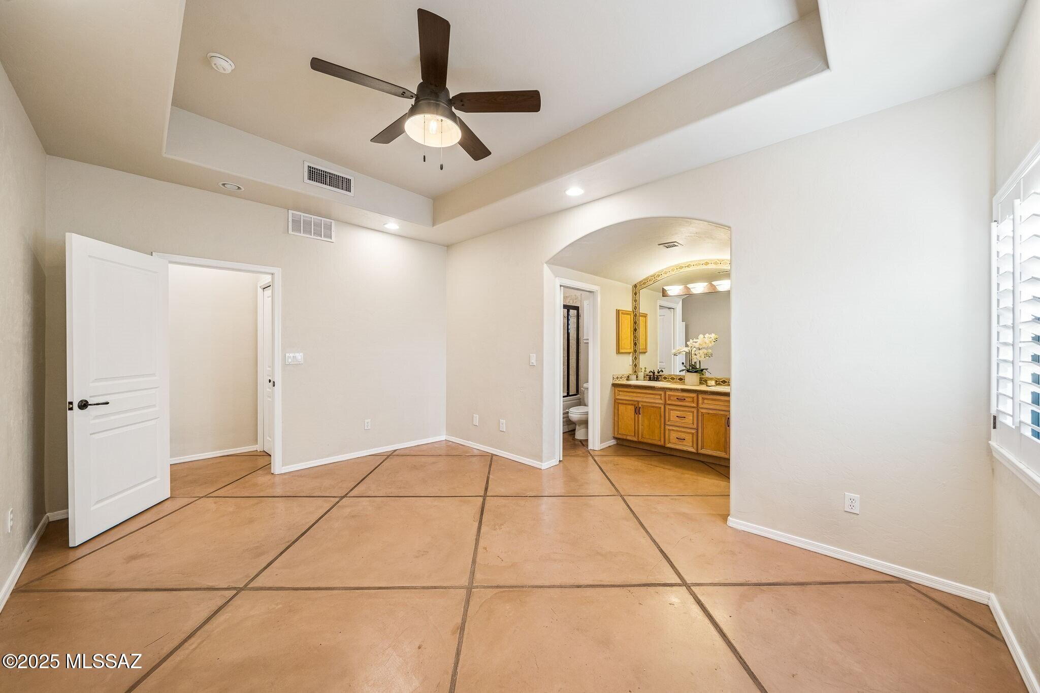 1705 N Baxter Drive