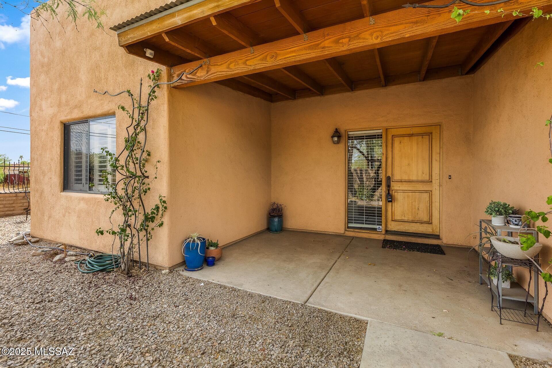 1705 N Baxter Drive