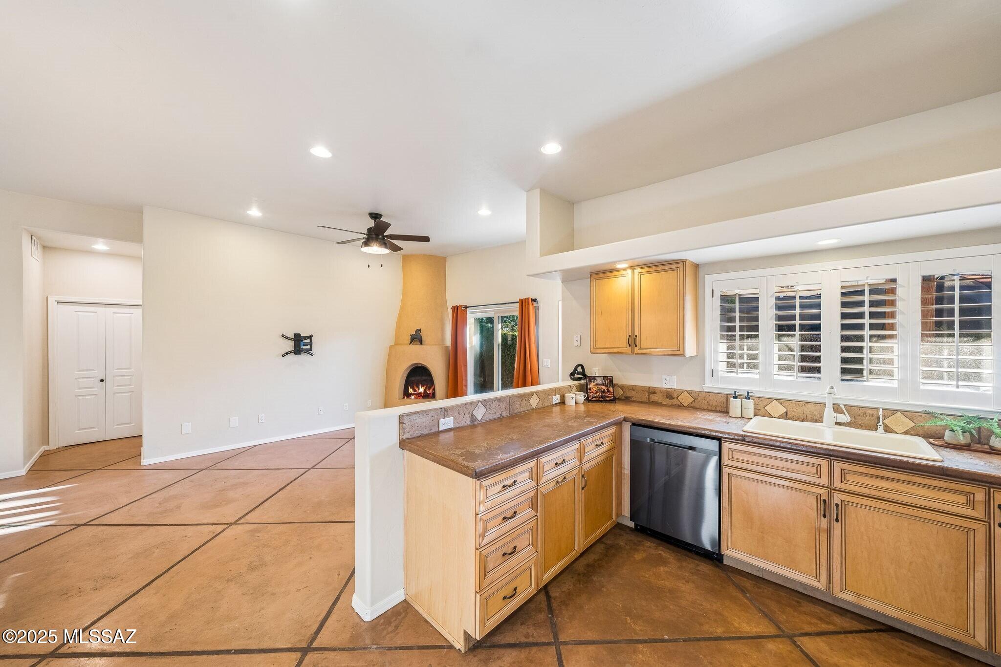 1705 N Baxter Drive
