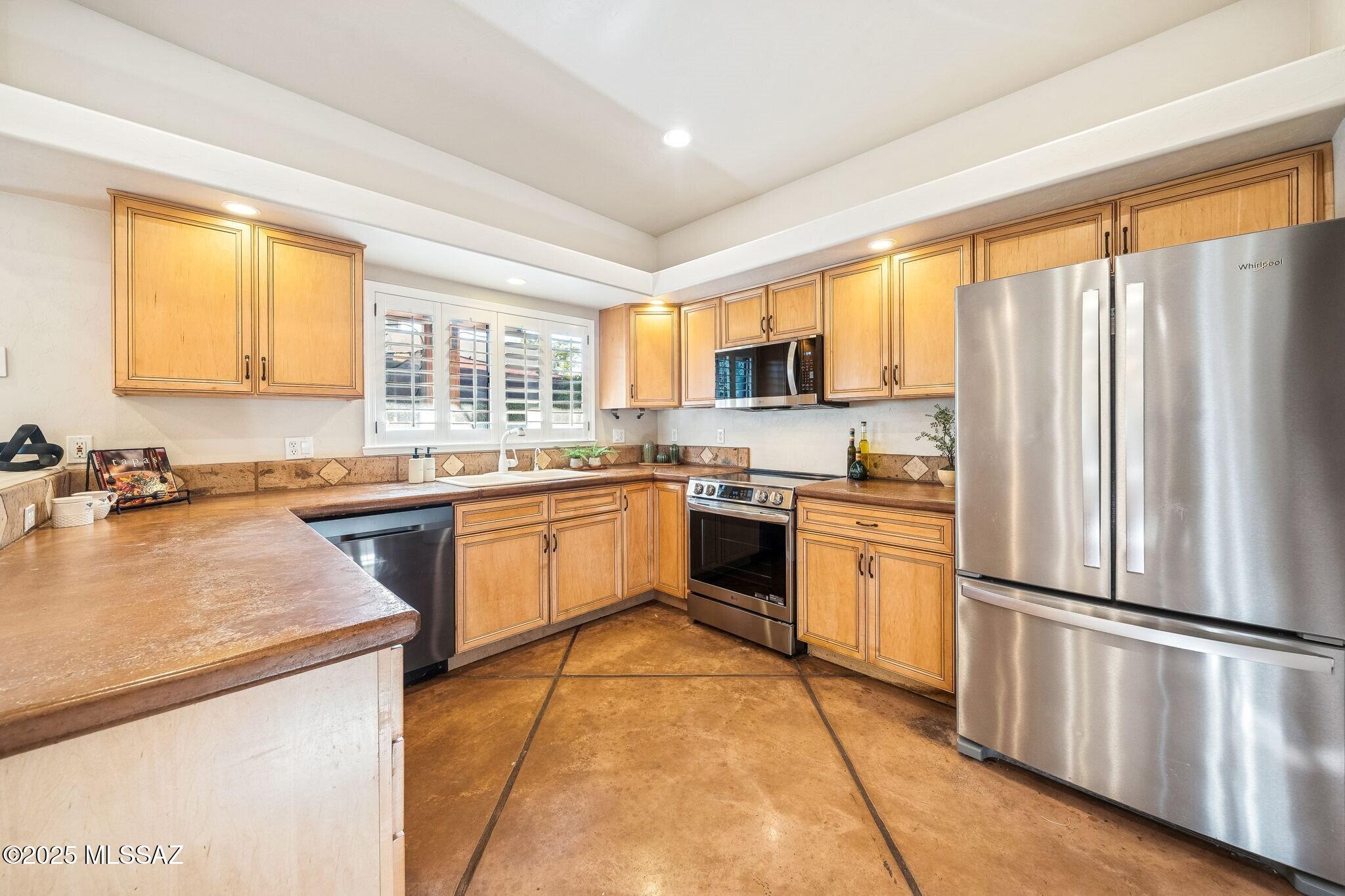 1705 N Baxter Drive
