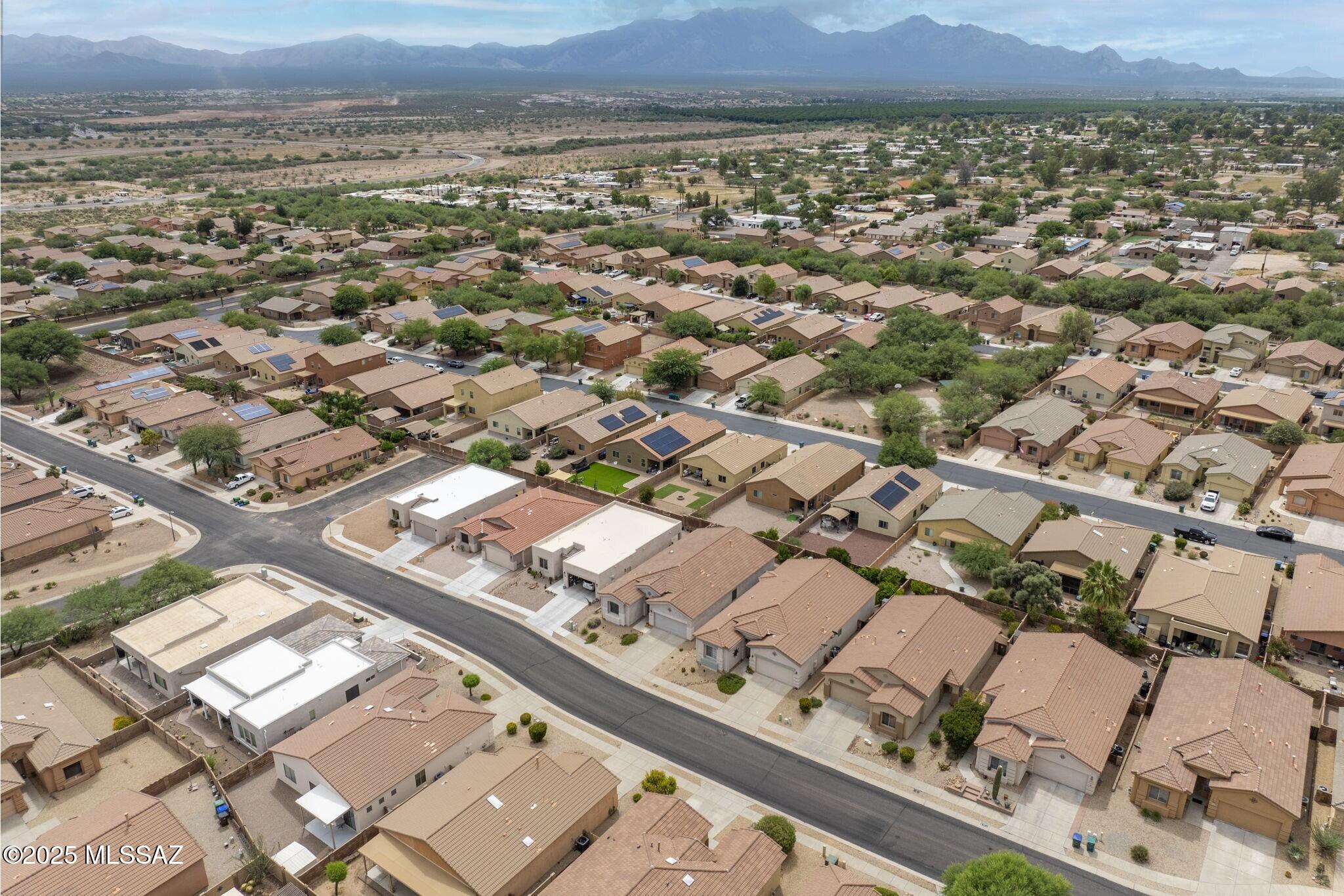 122 E Calle Del Capullo