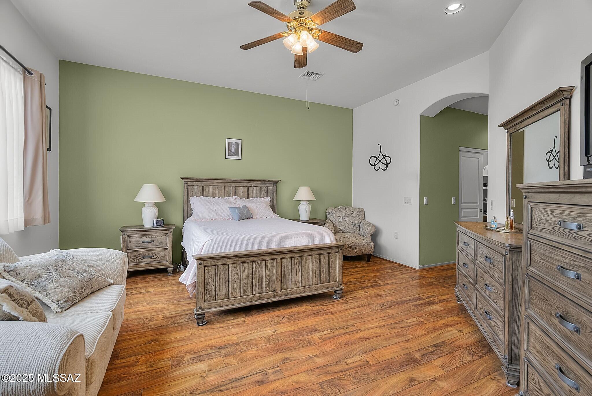 122 E Calle Del Capullo