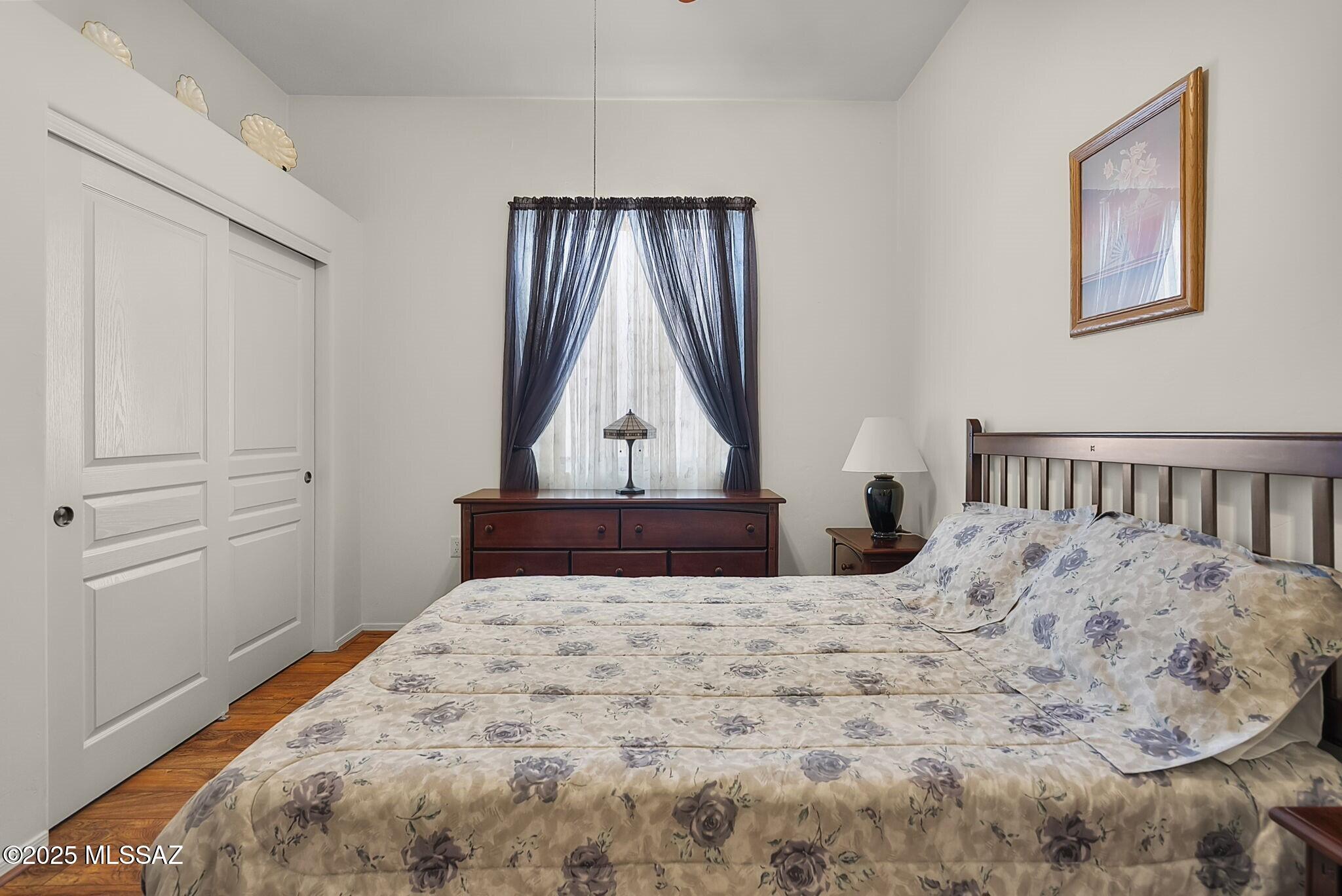 122 E Calle Del Capullo