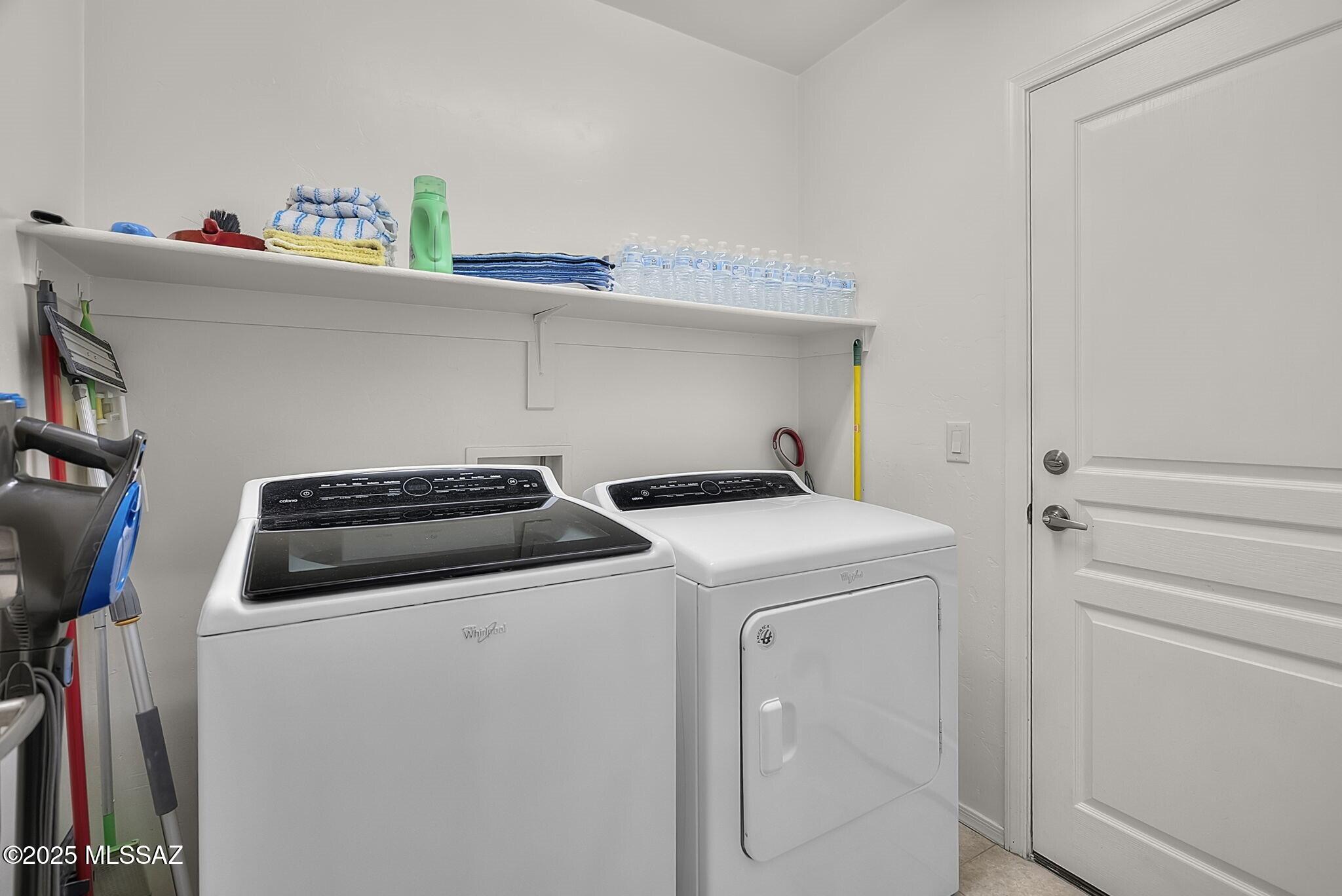 122 E Calle Del Capullo