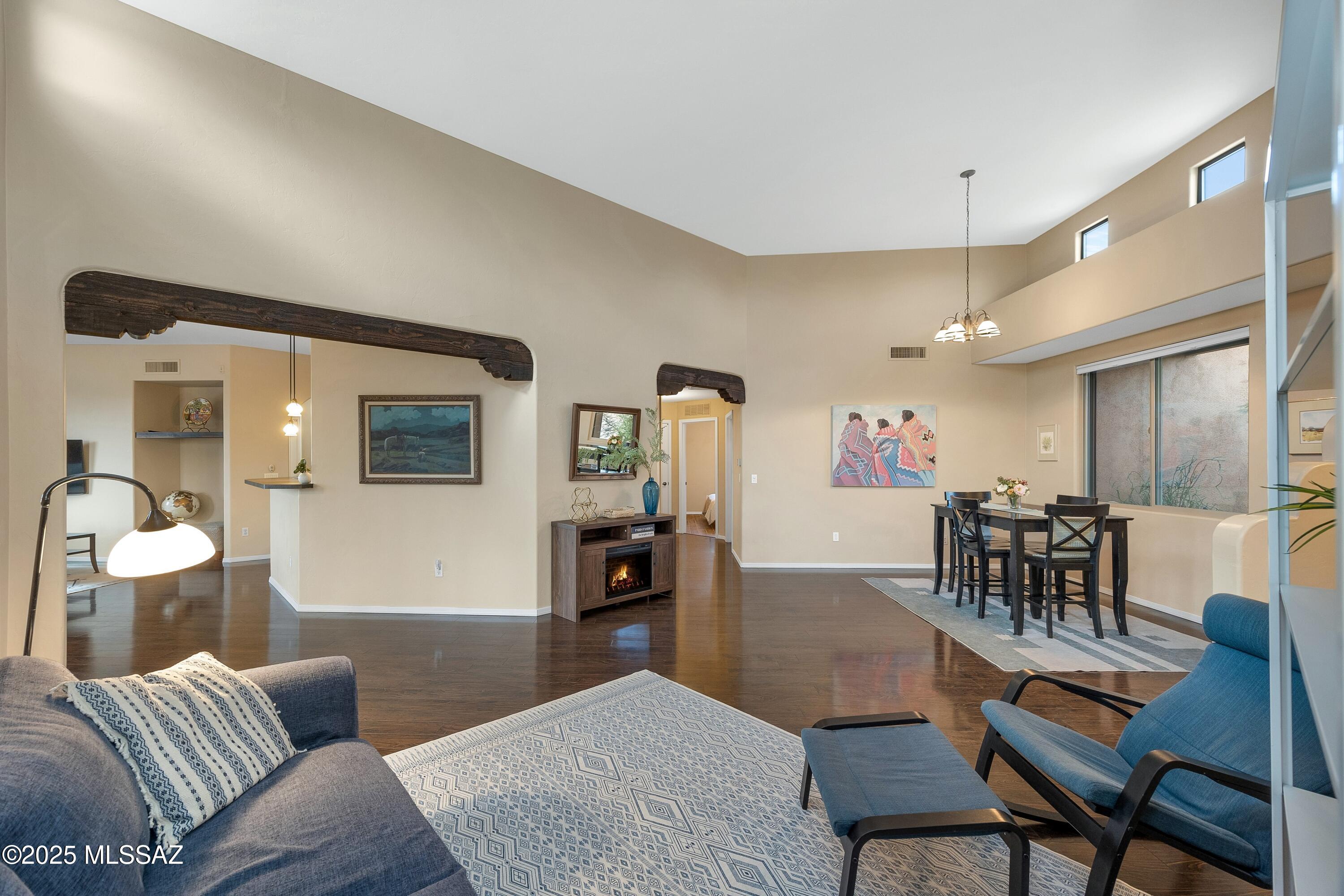 3886 S Wolf Spider Way