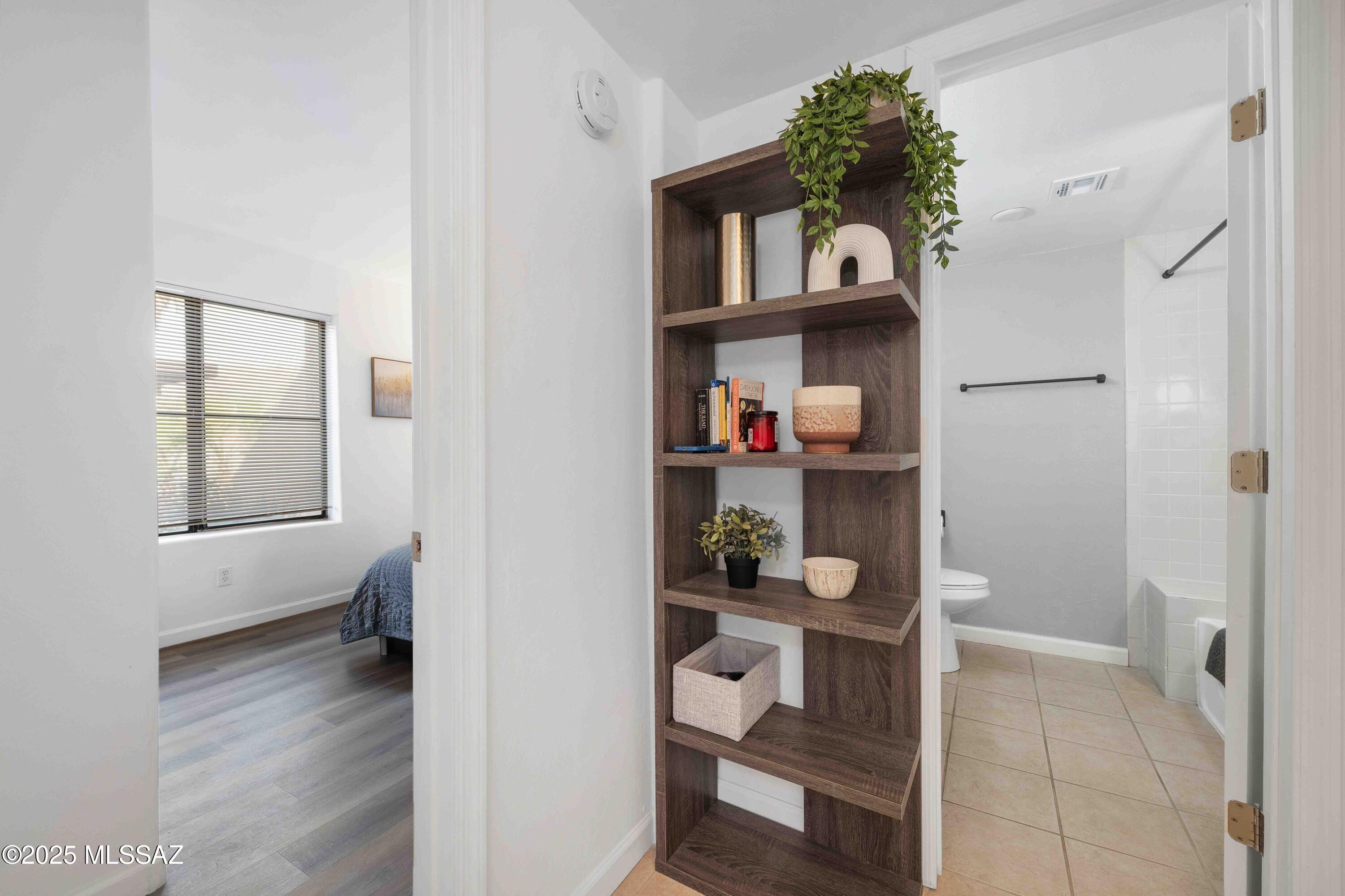 5675 N Camino Esplendora Unit: 1103