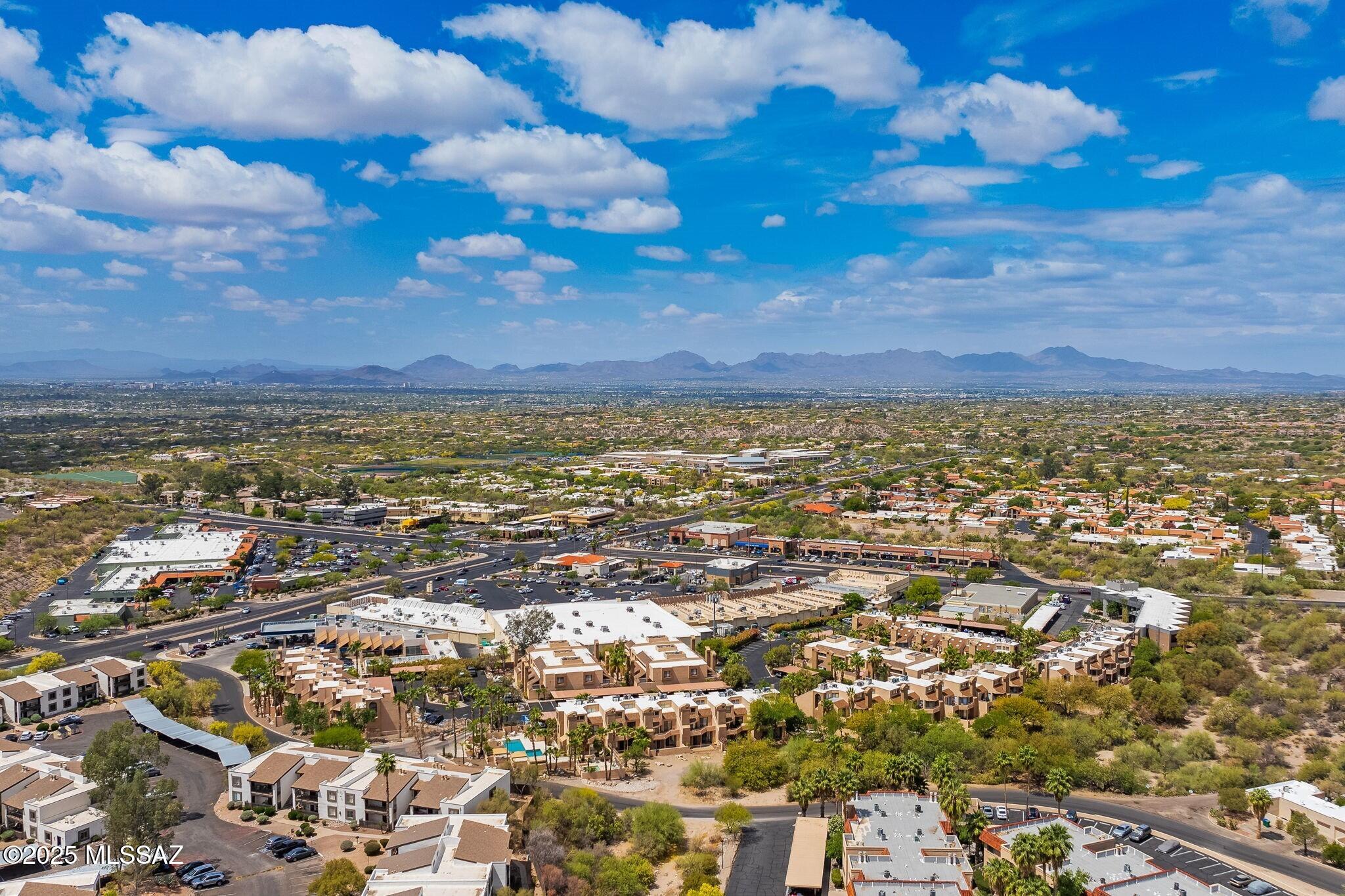 5675 N Camino Esplendora Unit: 1103