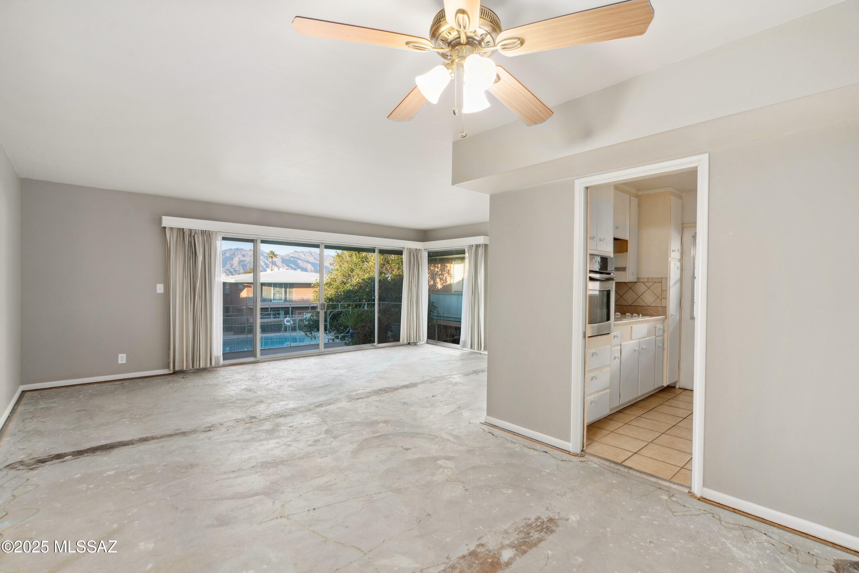 3008 E 6th Street Unit: D15