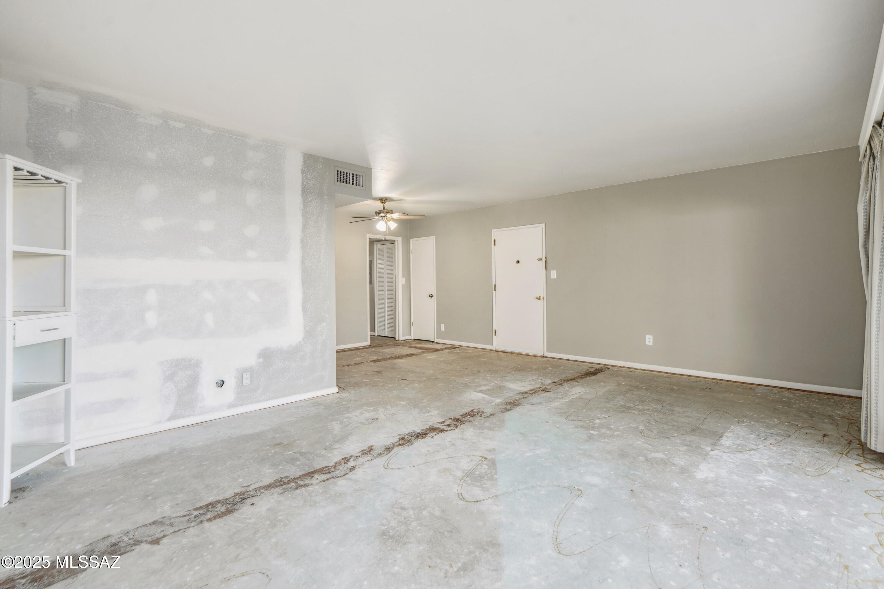 3008 E 6th Street Unit: D15