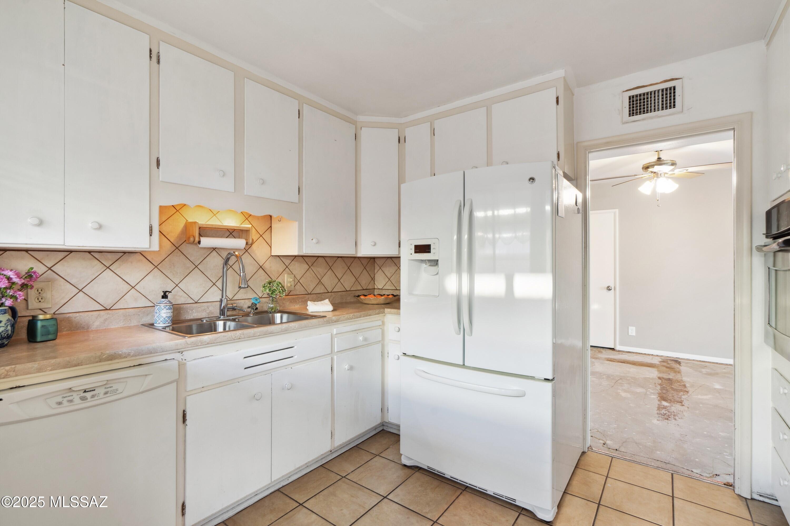 3008 E 6th Street Unit: D15