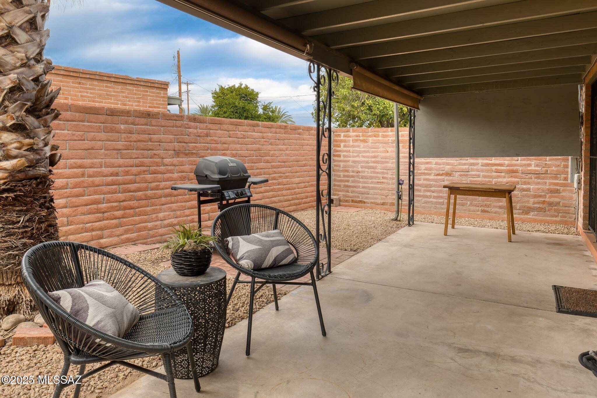 3165 N Vista Del Forte Drive