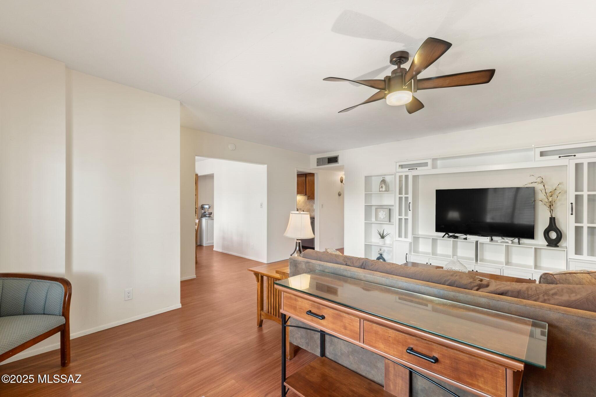 3165 N Vista Del Forte Drive