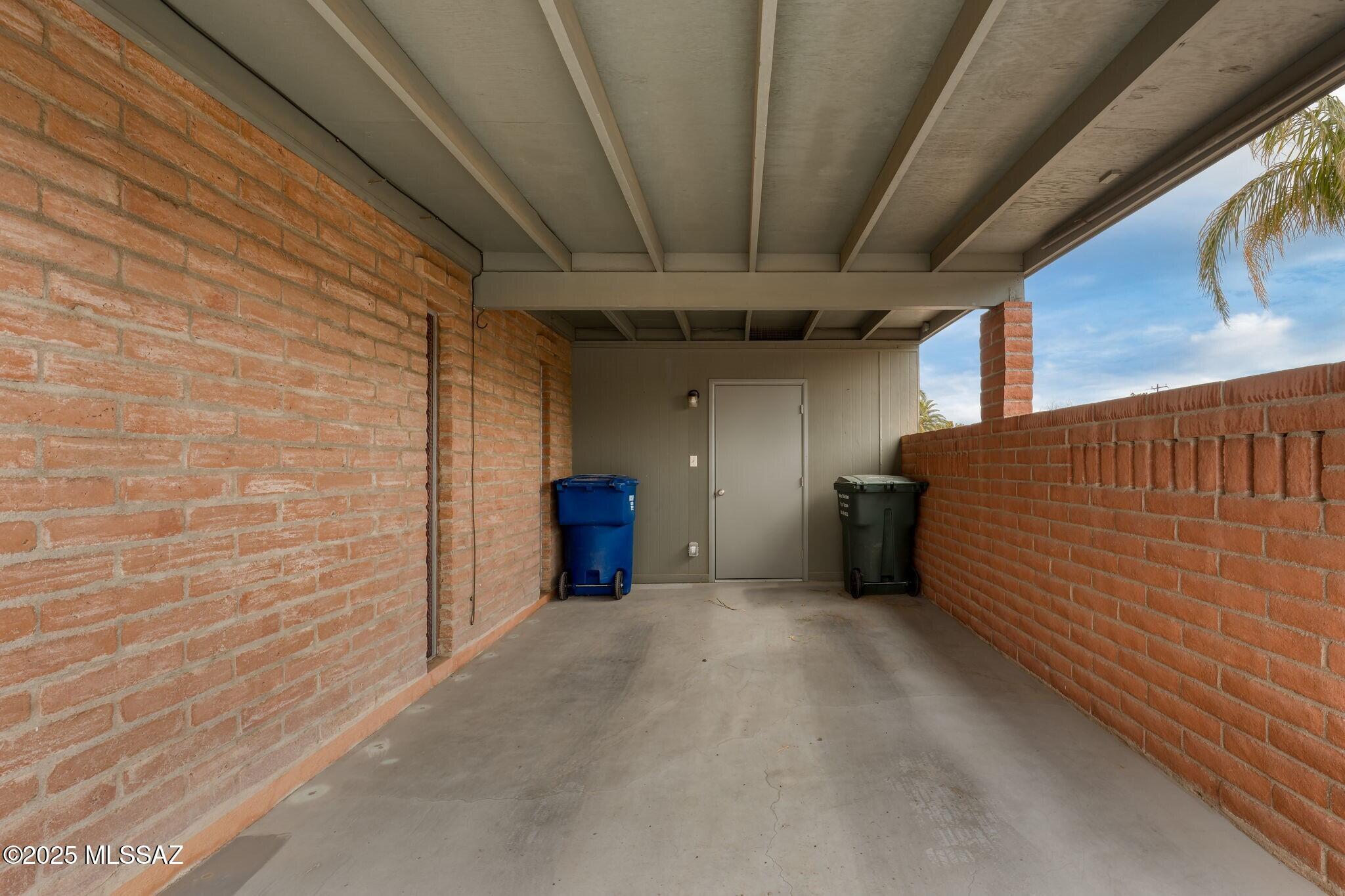 3165 N Vista Del Forte Drive