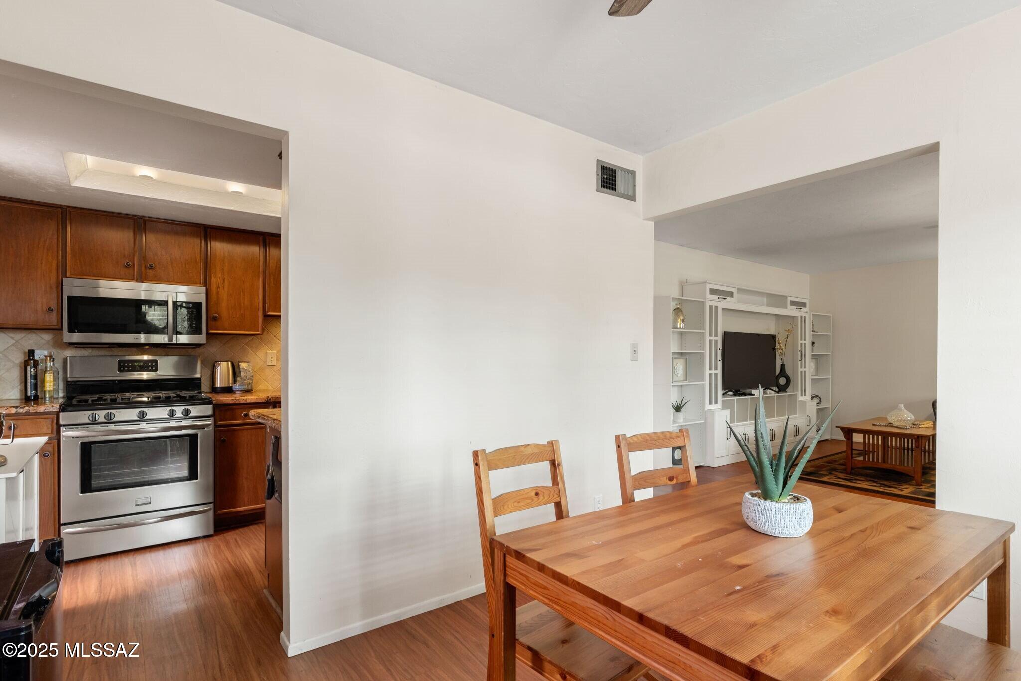 3165 N Vista Del Forte Drive