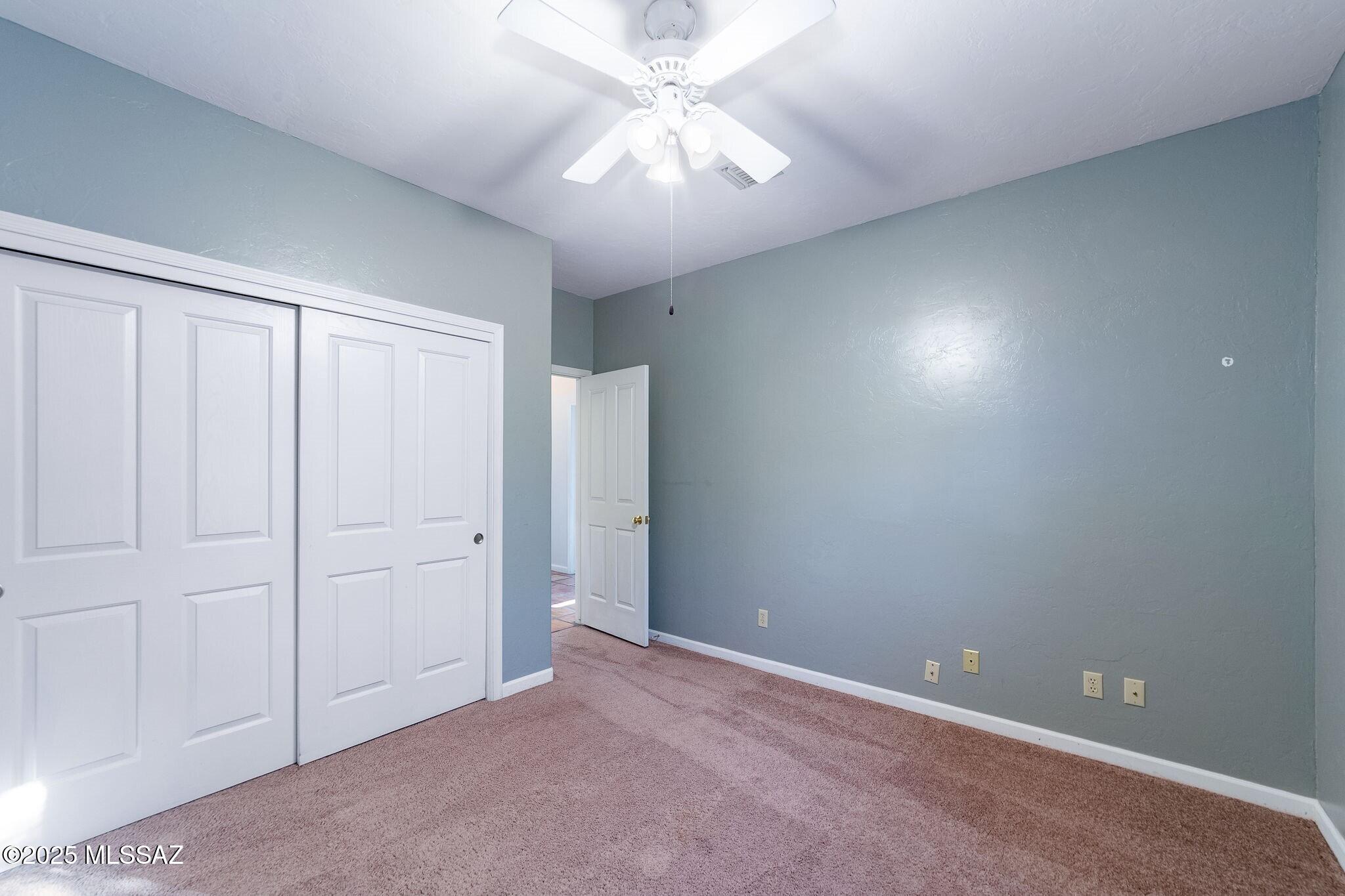 2330 N Bonanza Avenue