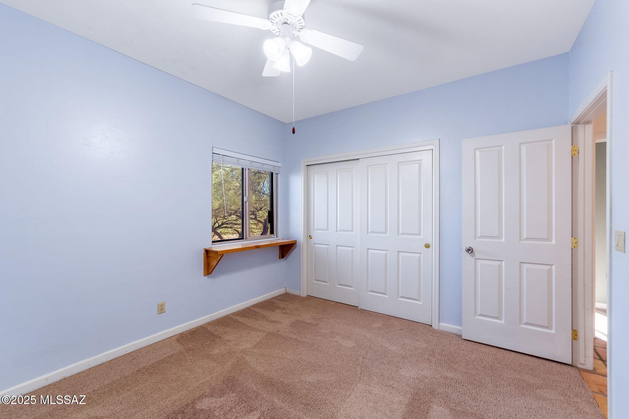 2330 N Bonanza Avenue