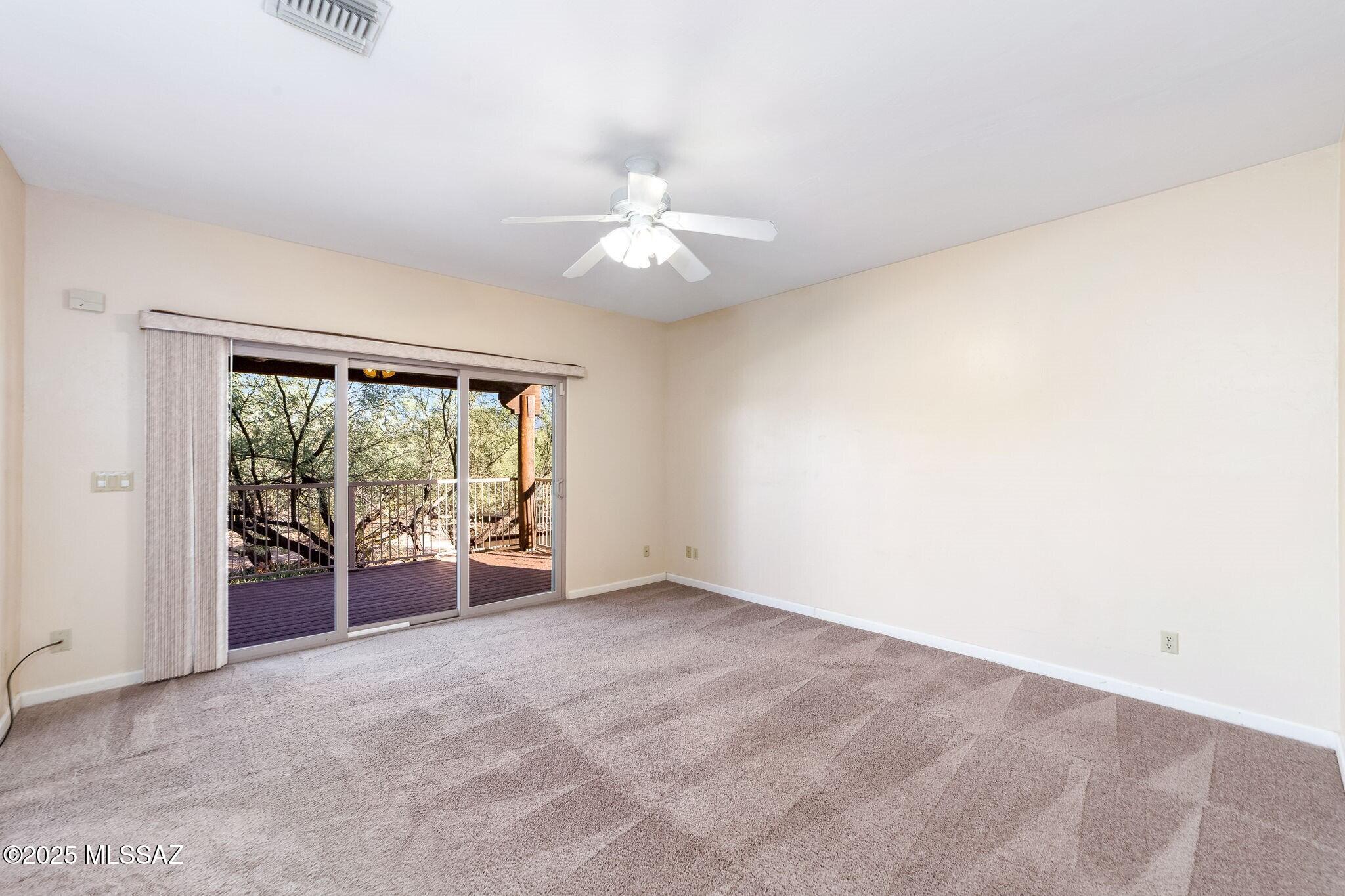 2330 N Bonanza Avenue