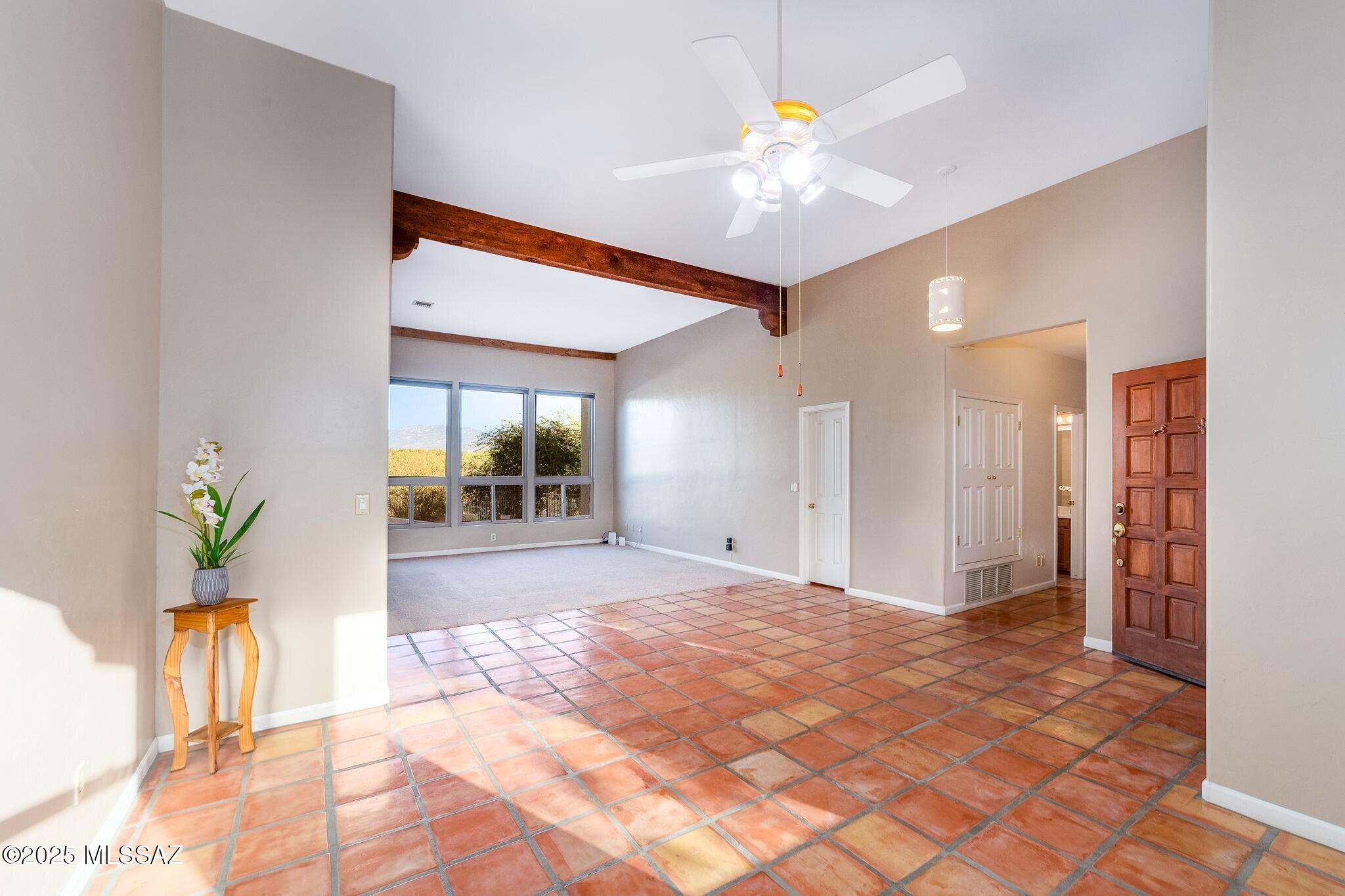 2330 N Bonanza Avenue