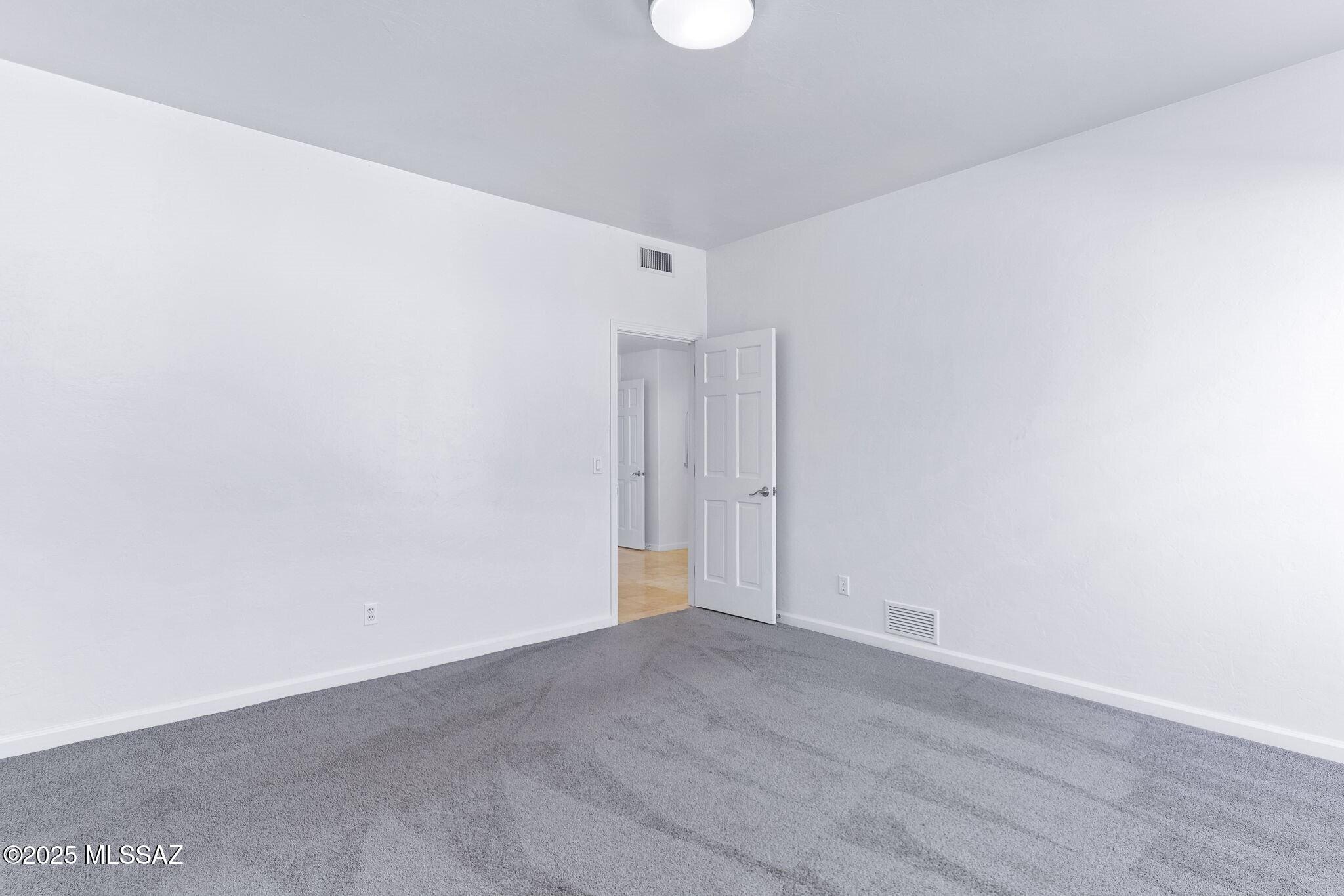 3350 E Cobblestone Place