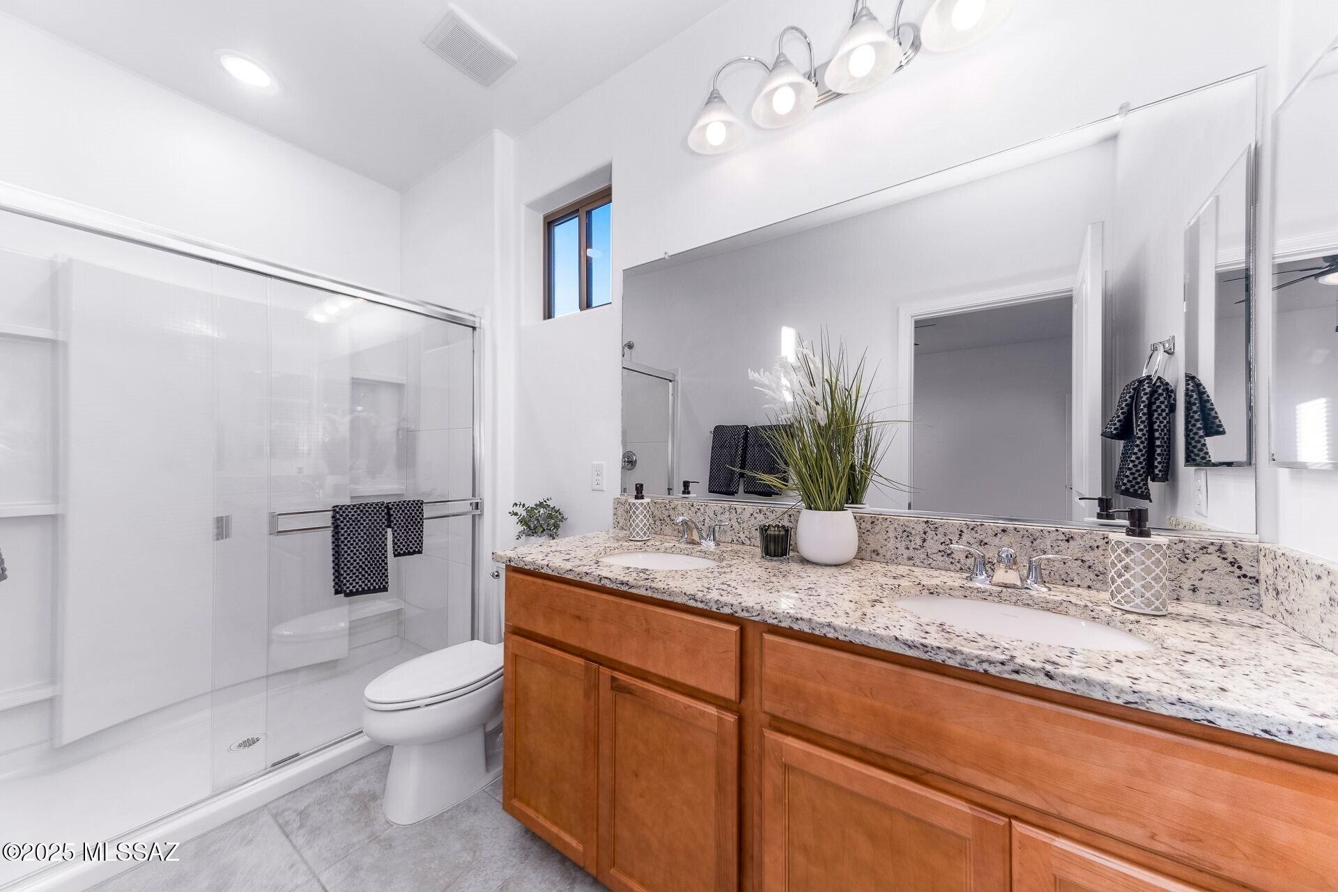 4255 E Columbus Park Place