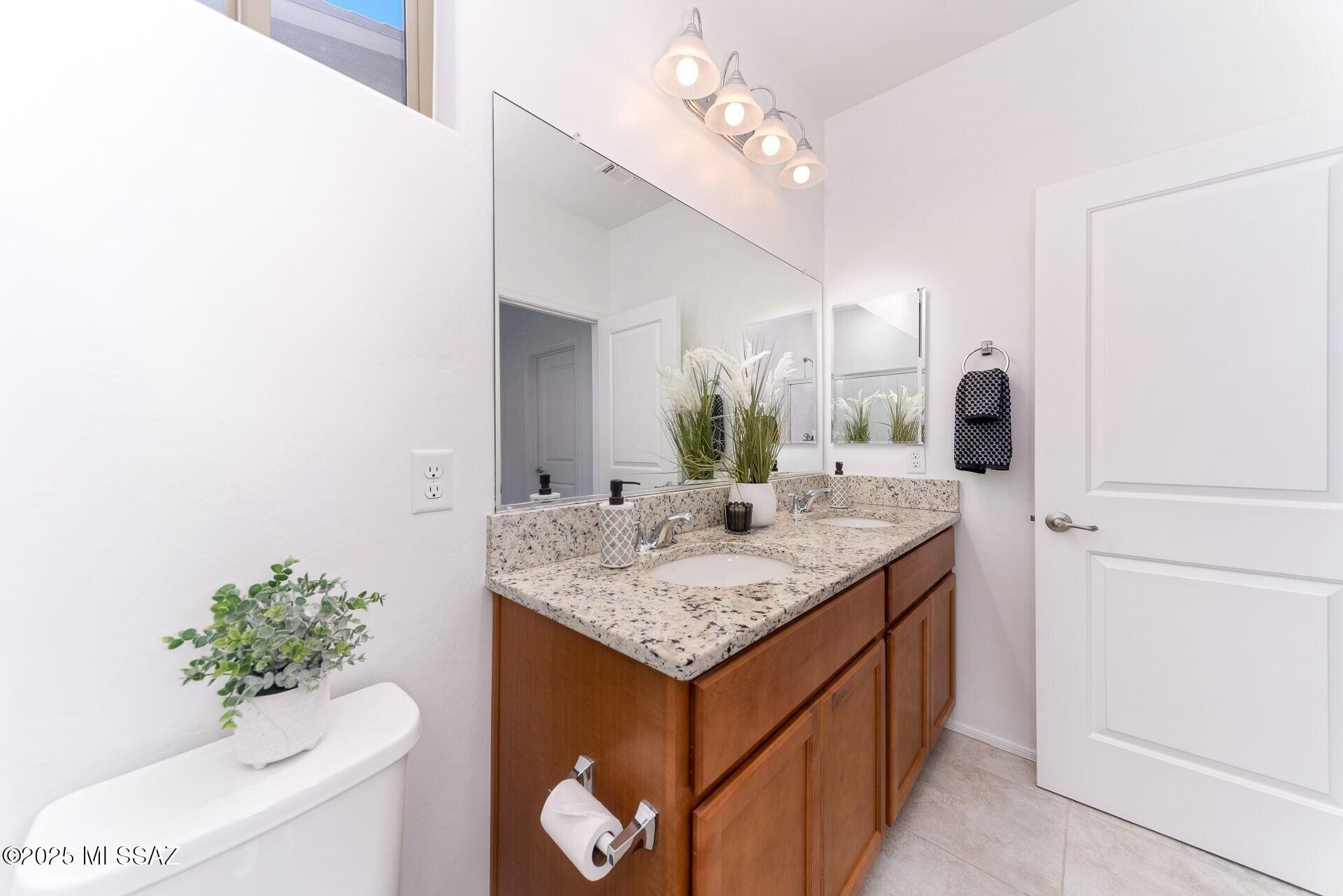 4255 E Columbus Park Place