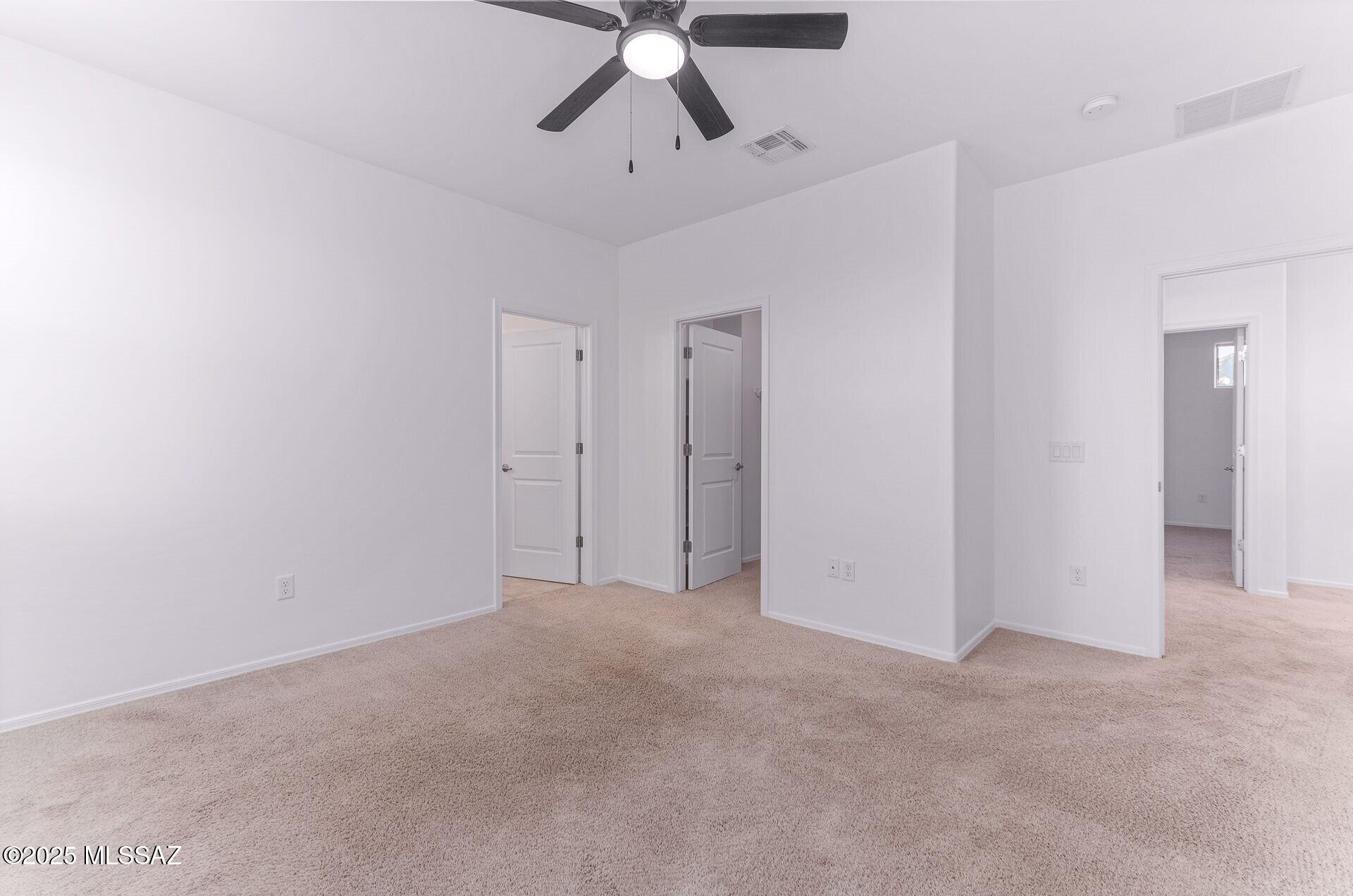 4255 E Columbus Park Place