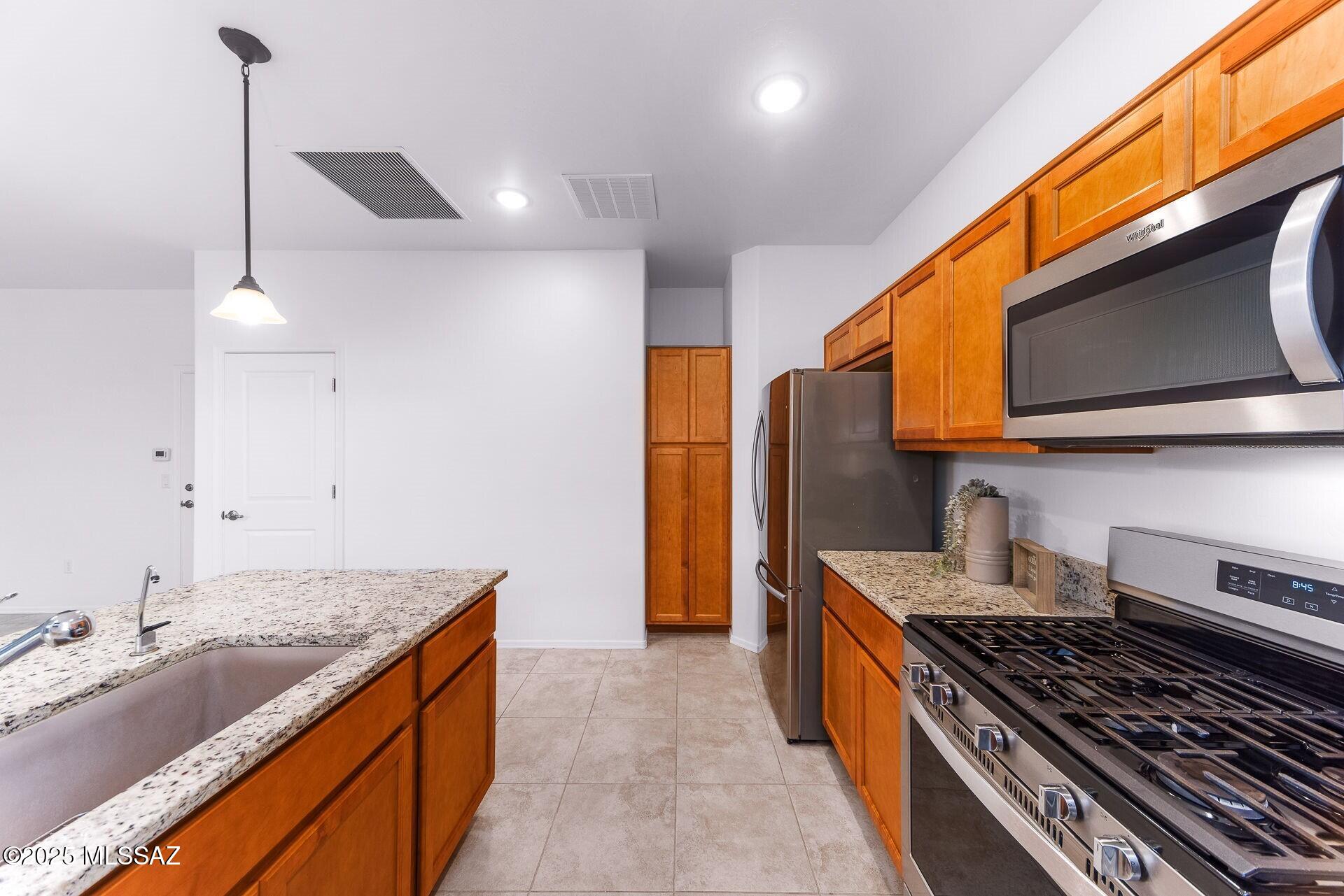 4255 E Columbus Park Place