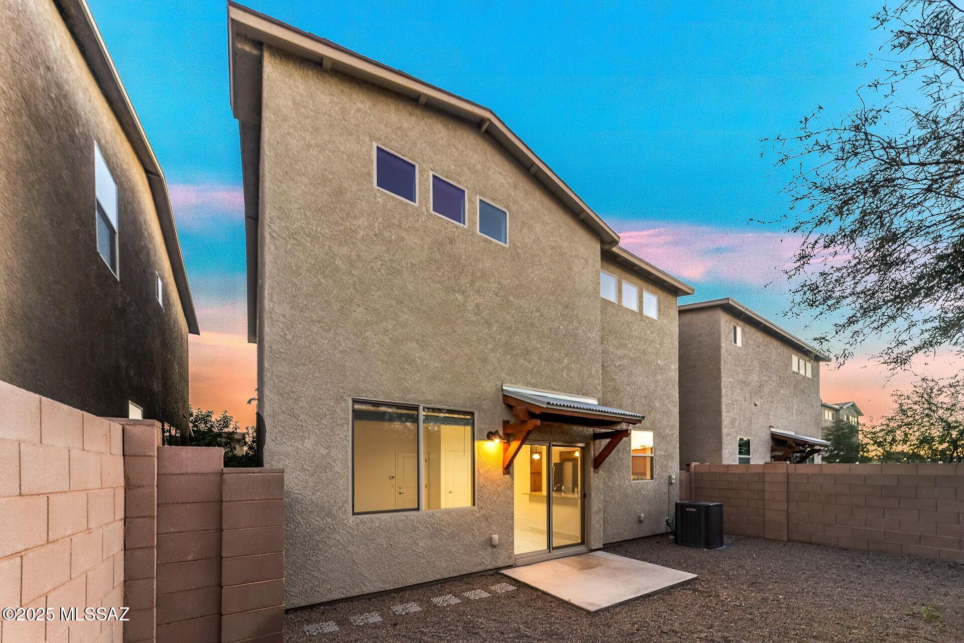 4255 E Columbus Park Place