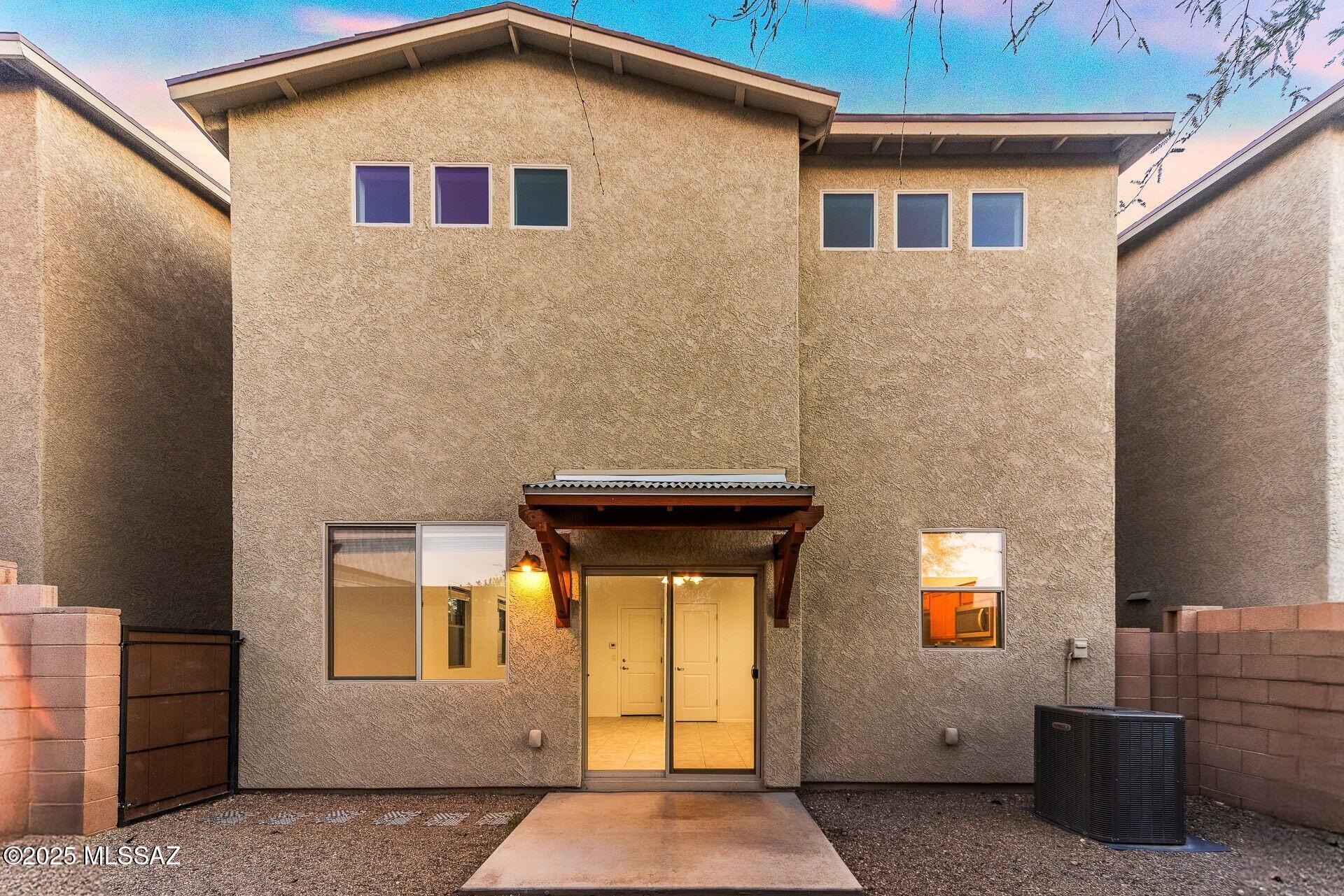 4255 E Columbus Park Place