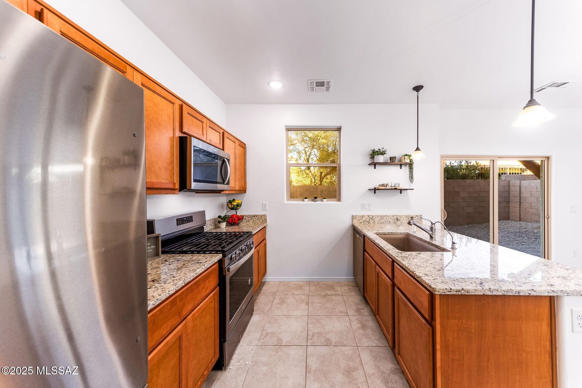 4255 E Columbus Park Place