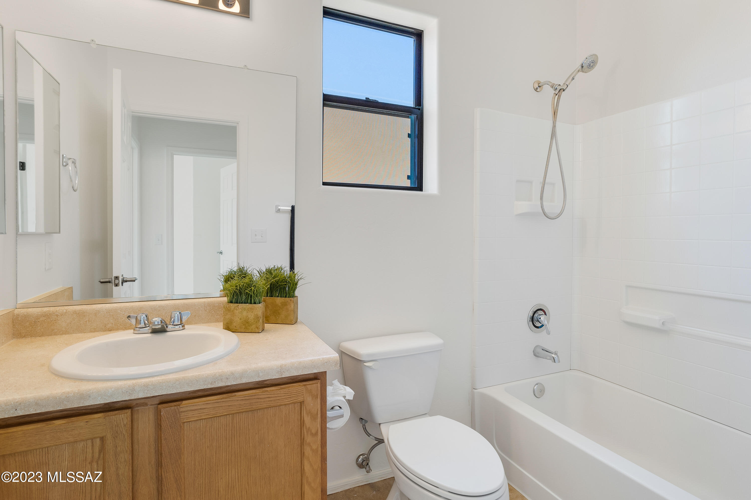 2919 Canyon Bend Street