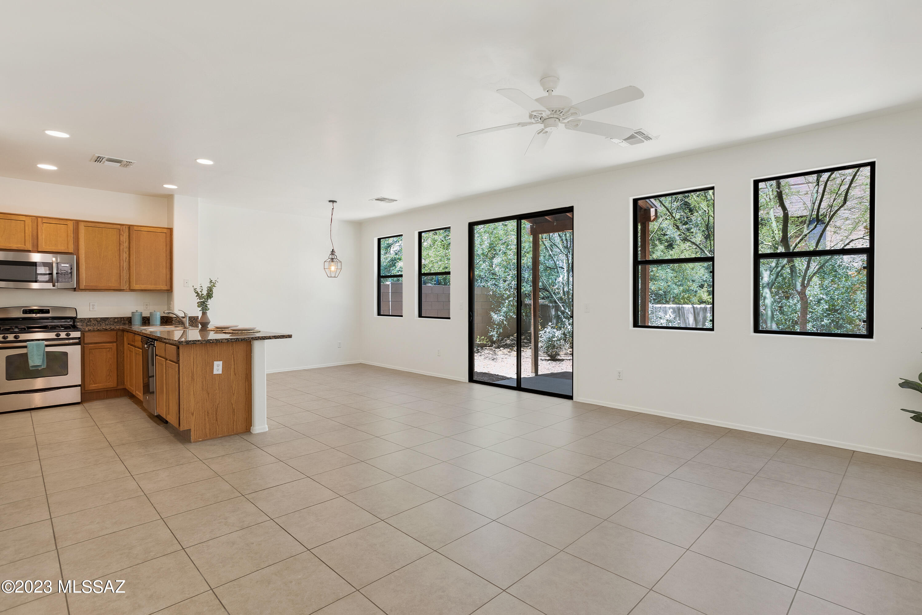 2919 Canyon Bend Street