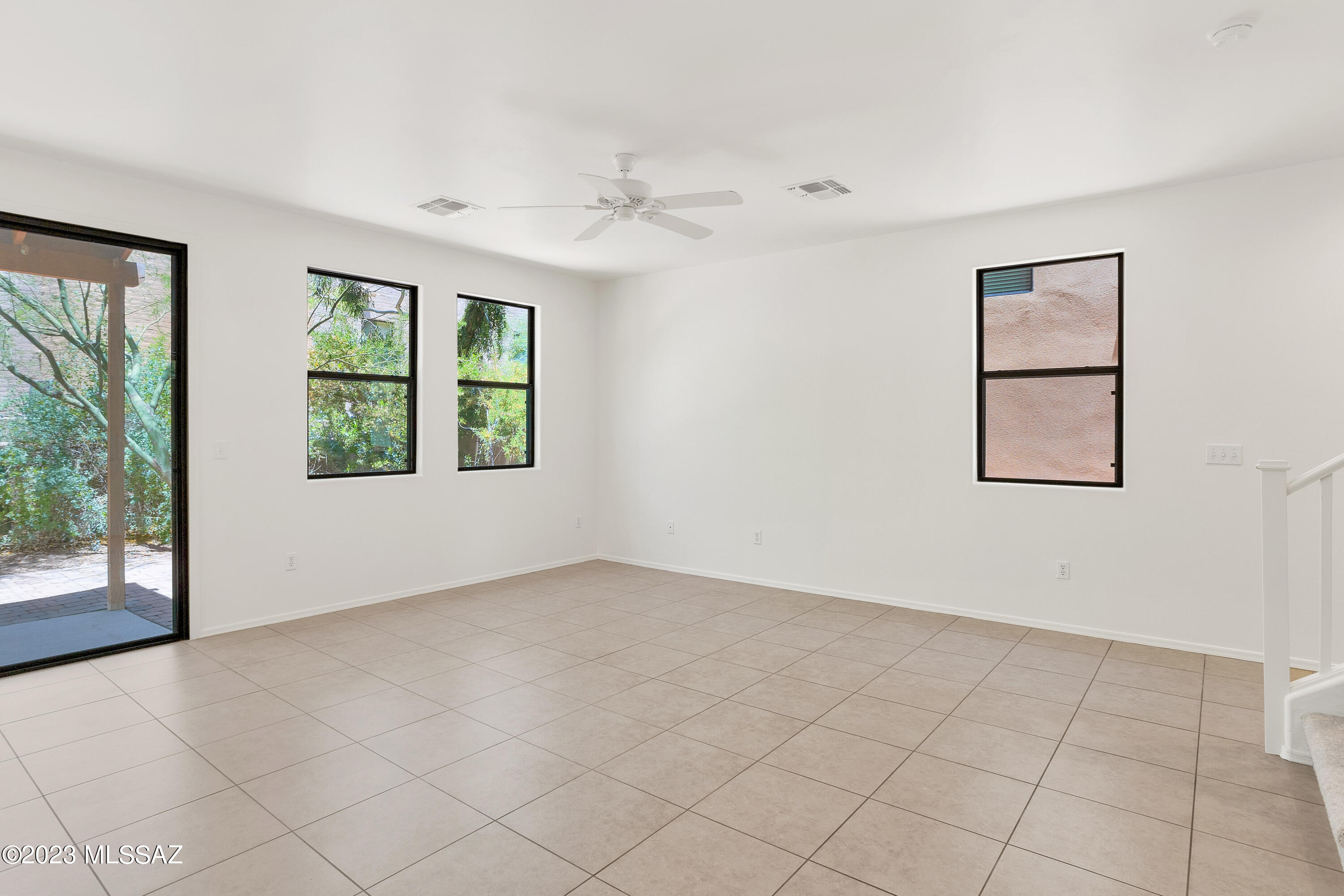 2919 Canyon Bend Street