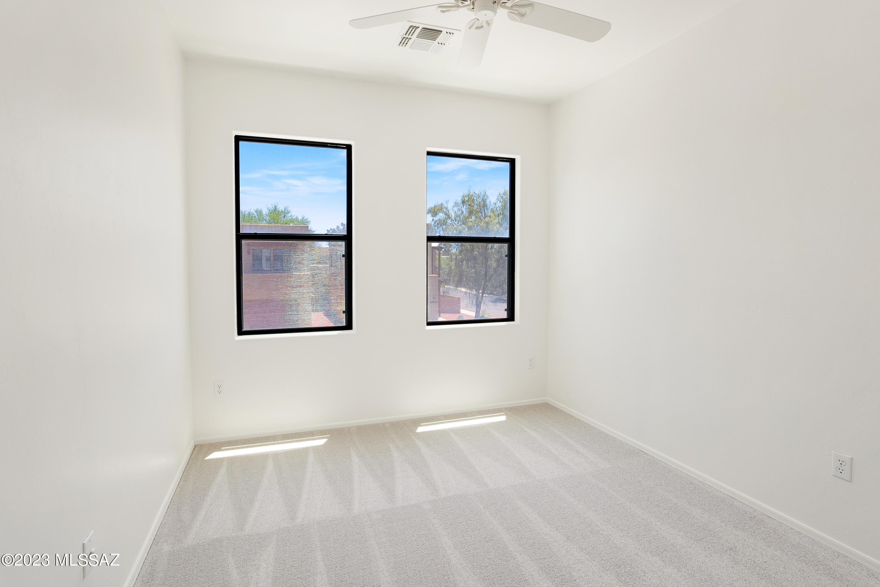 2919 Canyon Bend Street