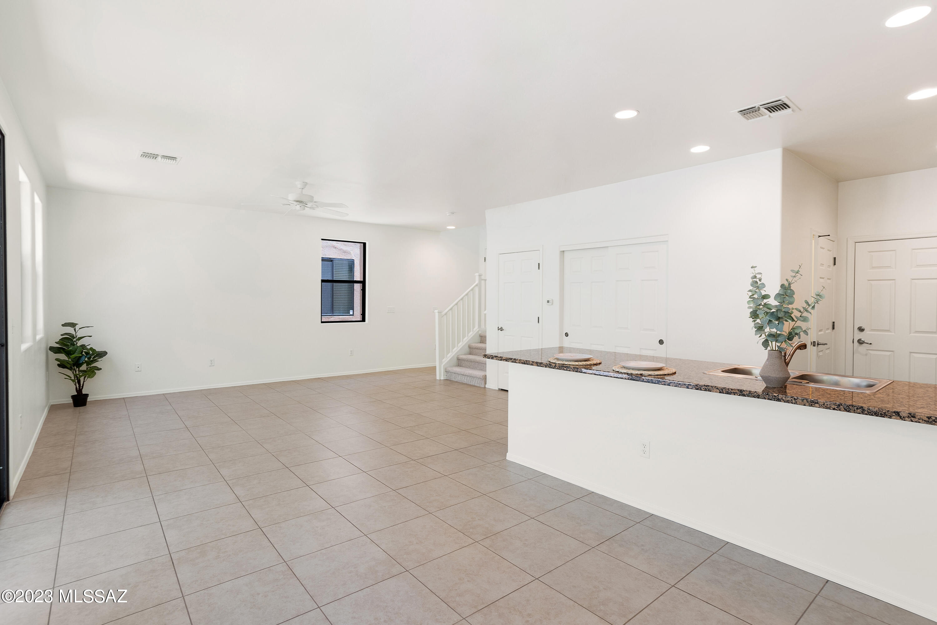 2919 Canyon Bend Street