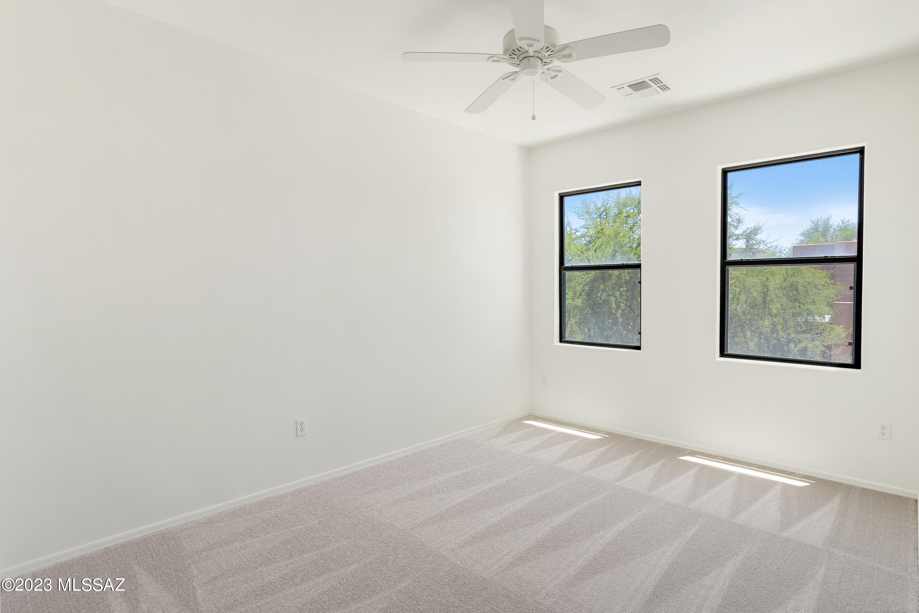 2919 Canyon Bend Street