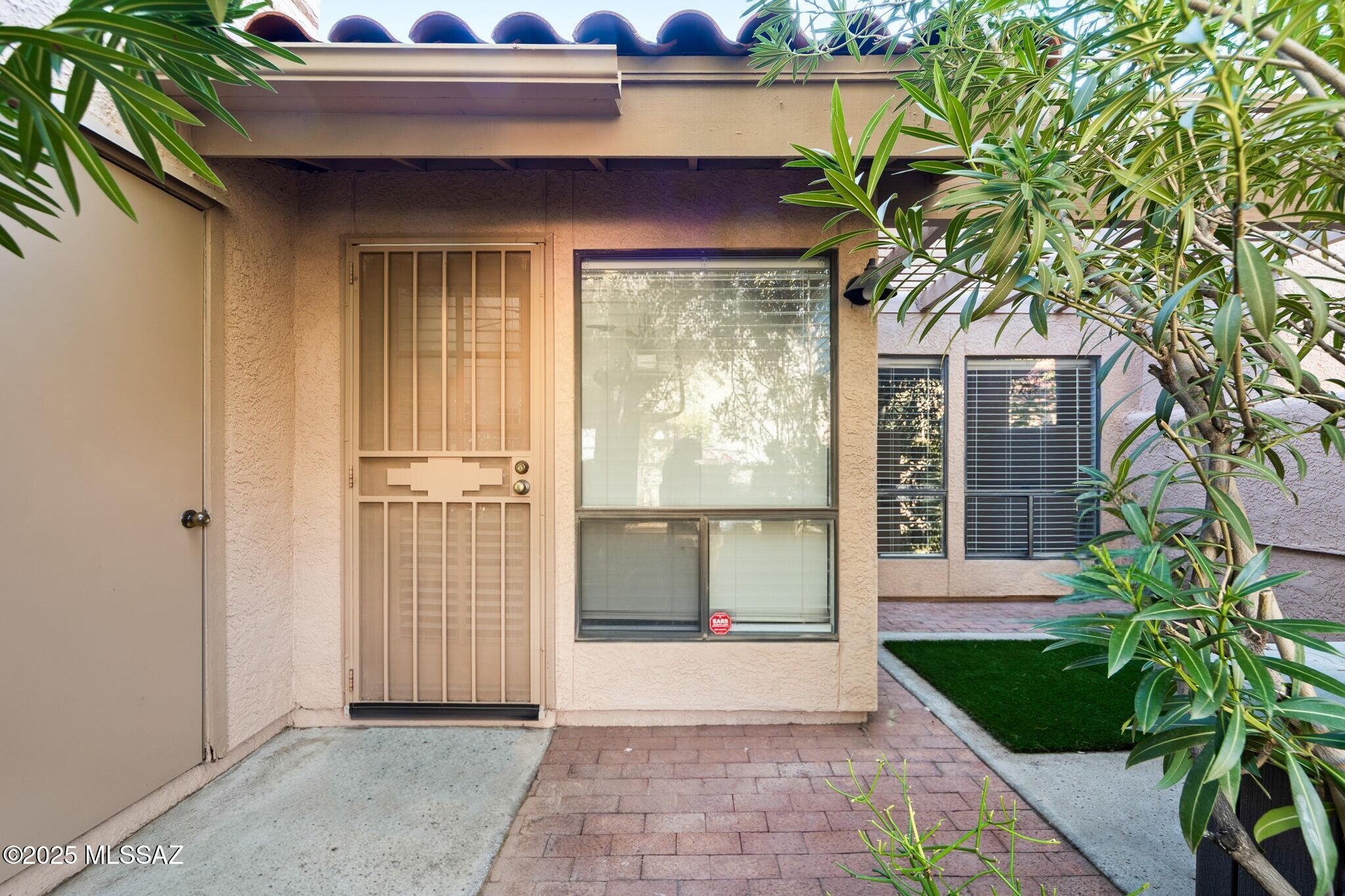 7601 N Calle Sin Envidia 49