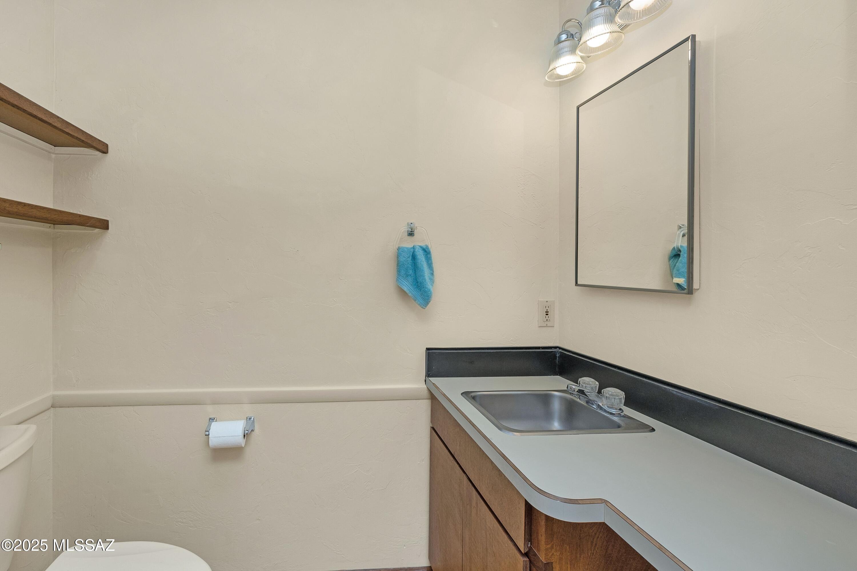 2614 &2616 N Grannen Road