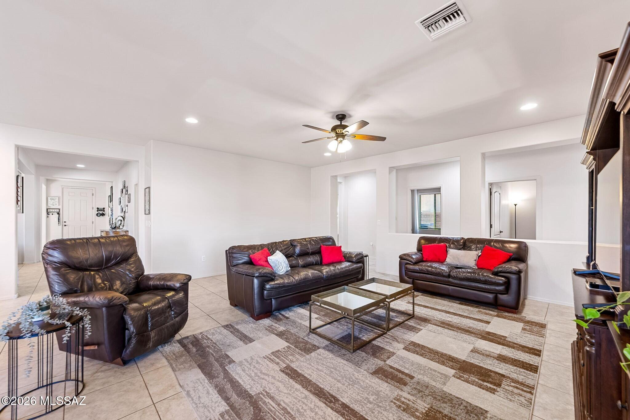 4292 W Thunder Ranch Place