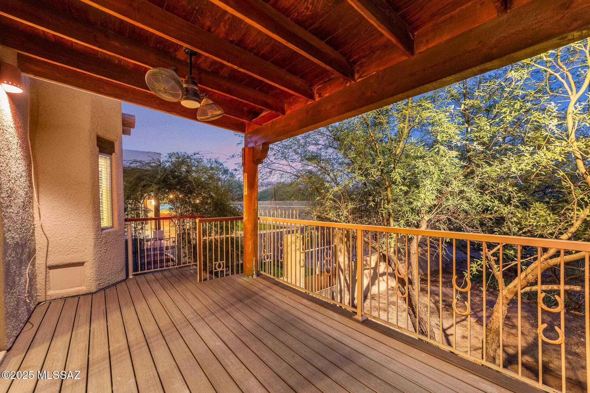 2330 N Bonanza Avenue